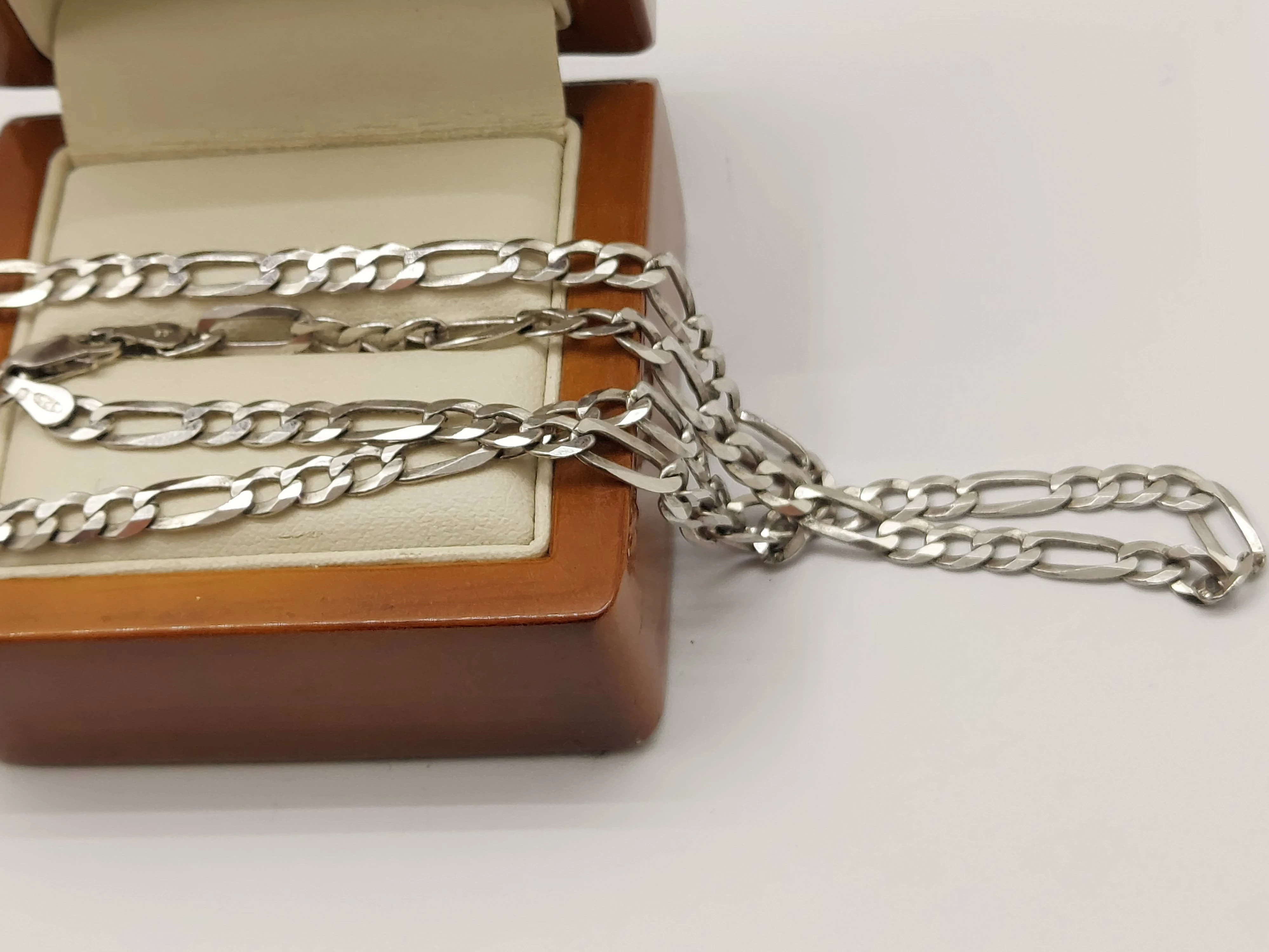 delikatny-srebrny-lancuszek-111g-dlugosc-55cm-splot-2208-8