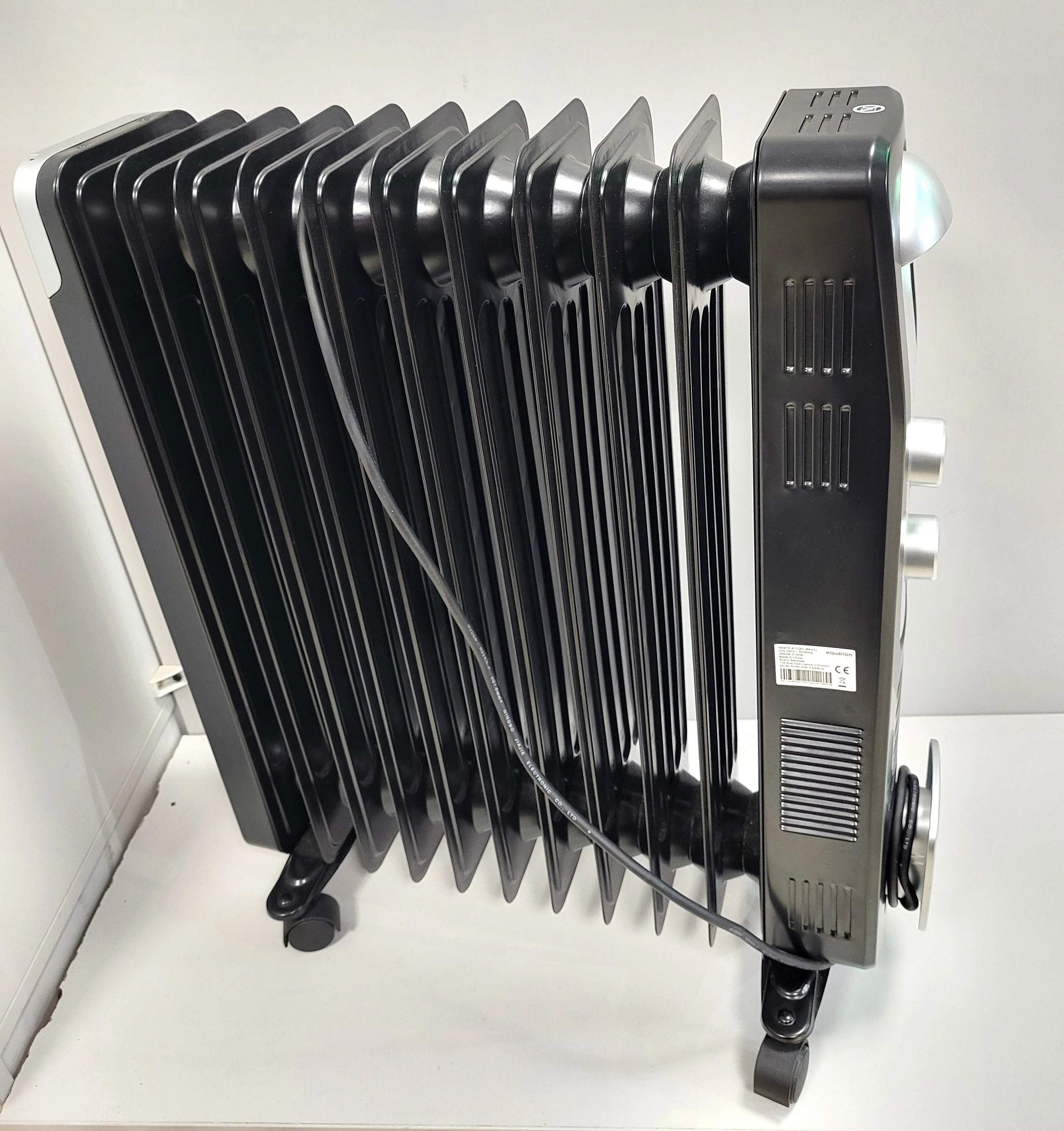 grzejnik-olejowy-equation-2900-w-czarny-stan-11323-238058