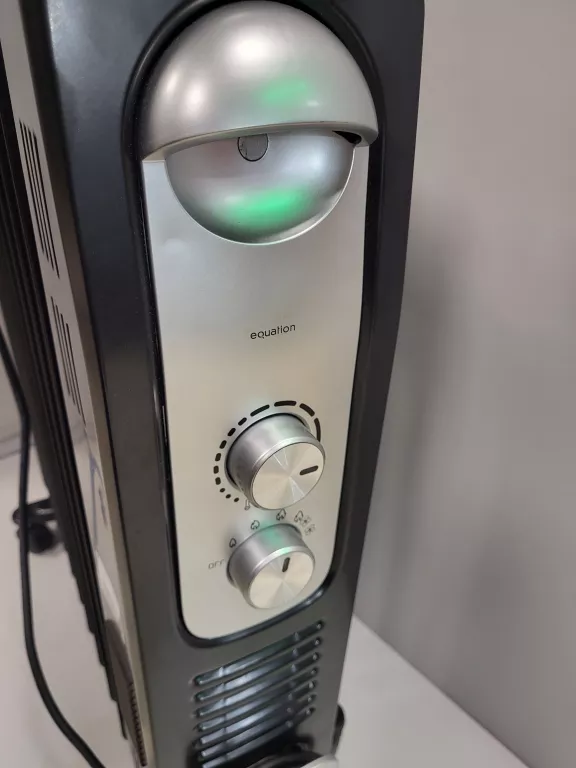 grzejnik-olejowy-equation-2900-w-czarny-moc-grzewcza-2900