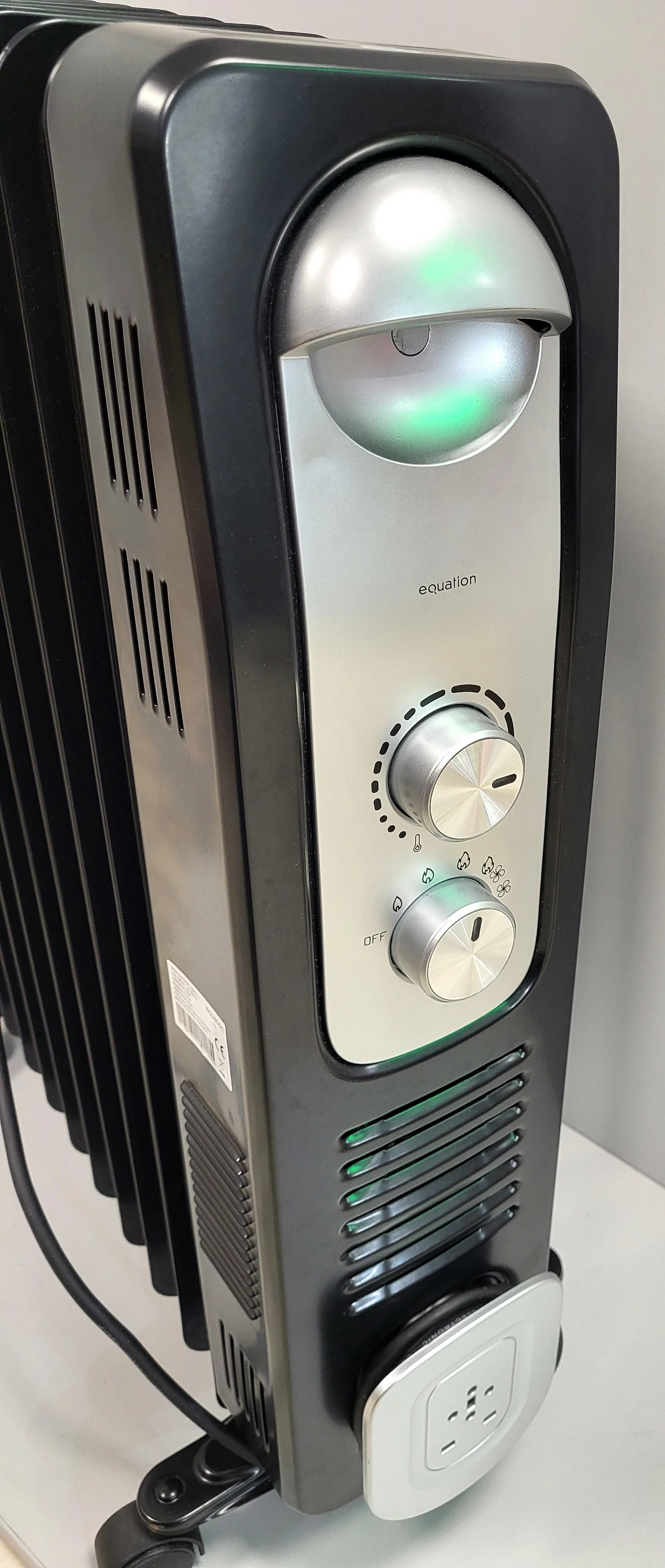 grzejnik-olejowy-equation-2900-w-czarny-kolor-130070-8