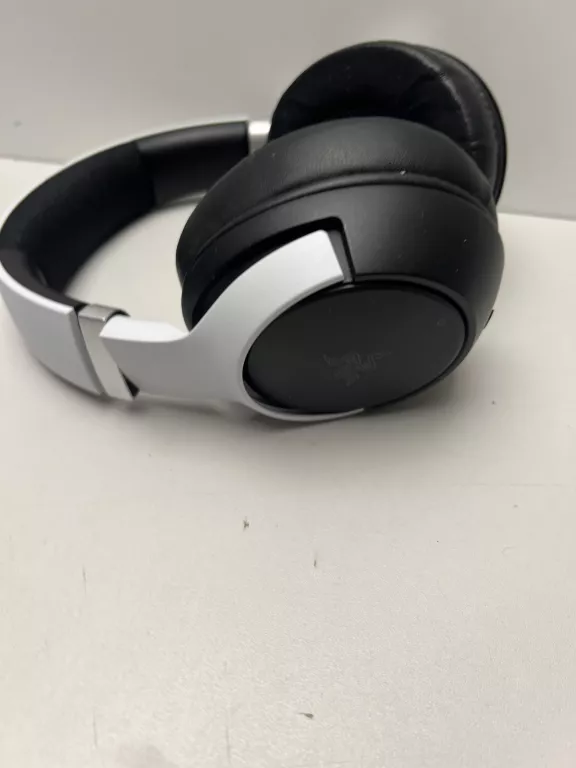 SŁUCHAWKI WOKÓŁUSZNE RAZER RZ04-04030100-R3M1