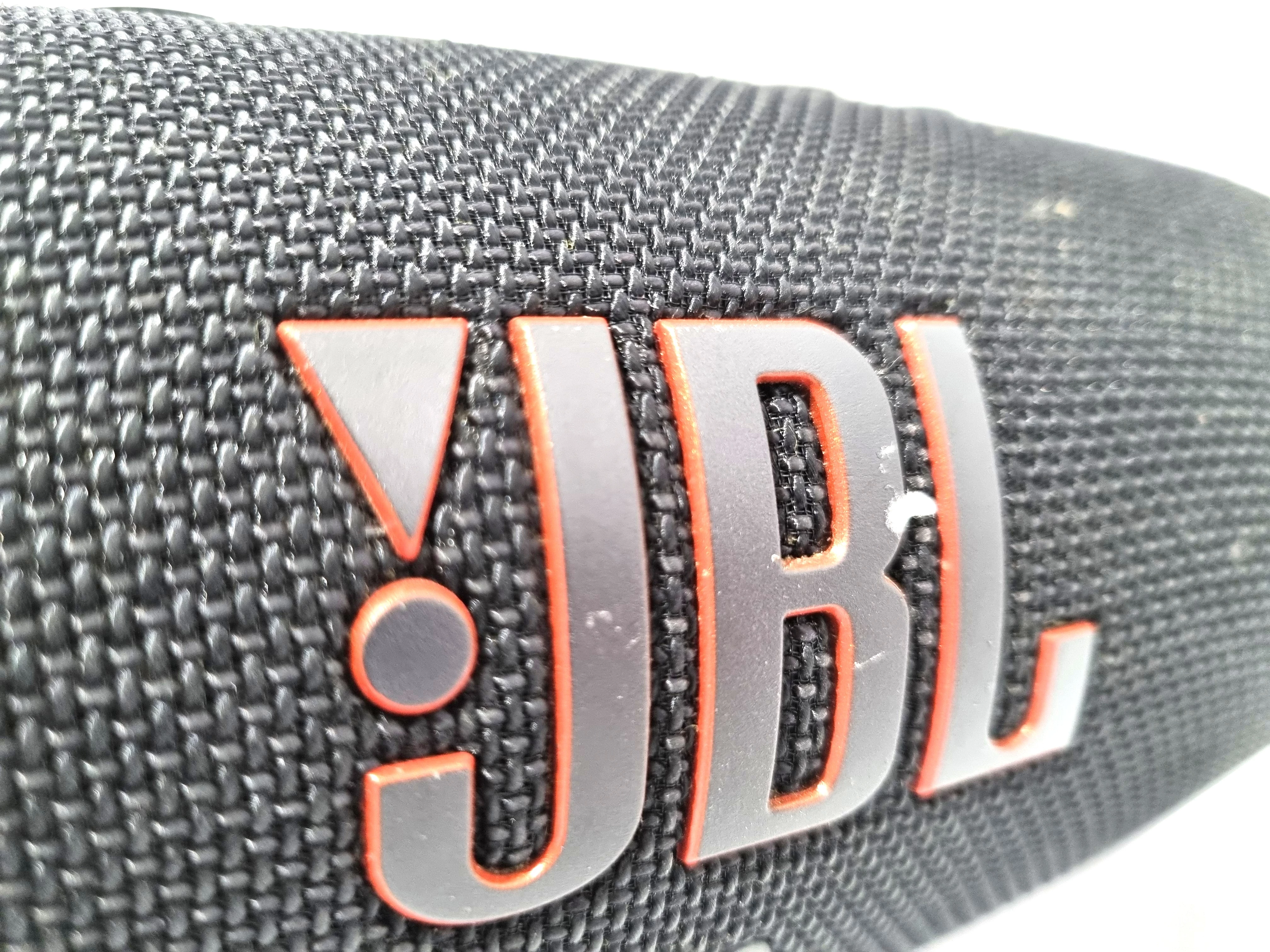 glosnik-przenosny-jbl-charge-5-zasilanie-209202-1769410