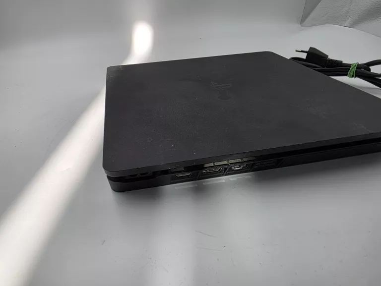 KONSOLA SONY PS4 500GB CUH-1216A PLAYSTATION 4 OPIS!