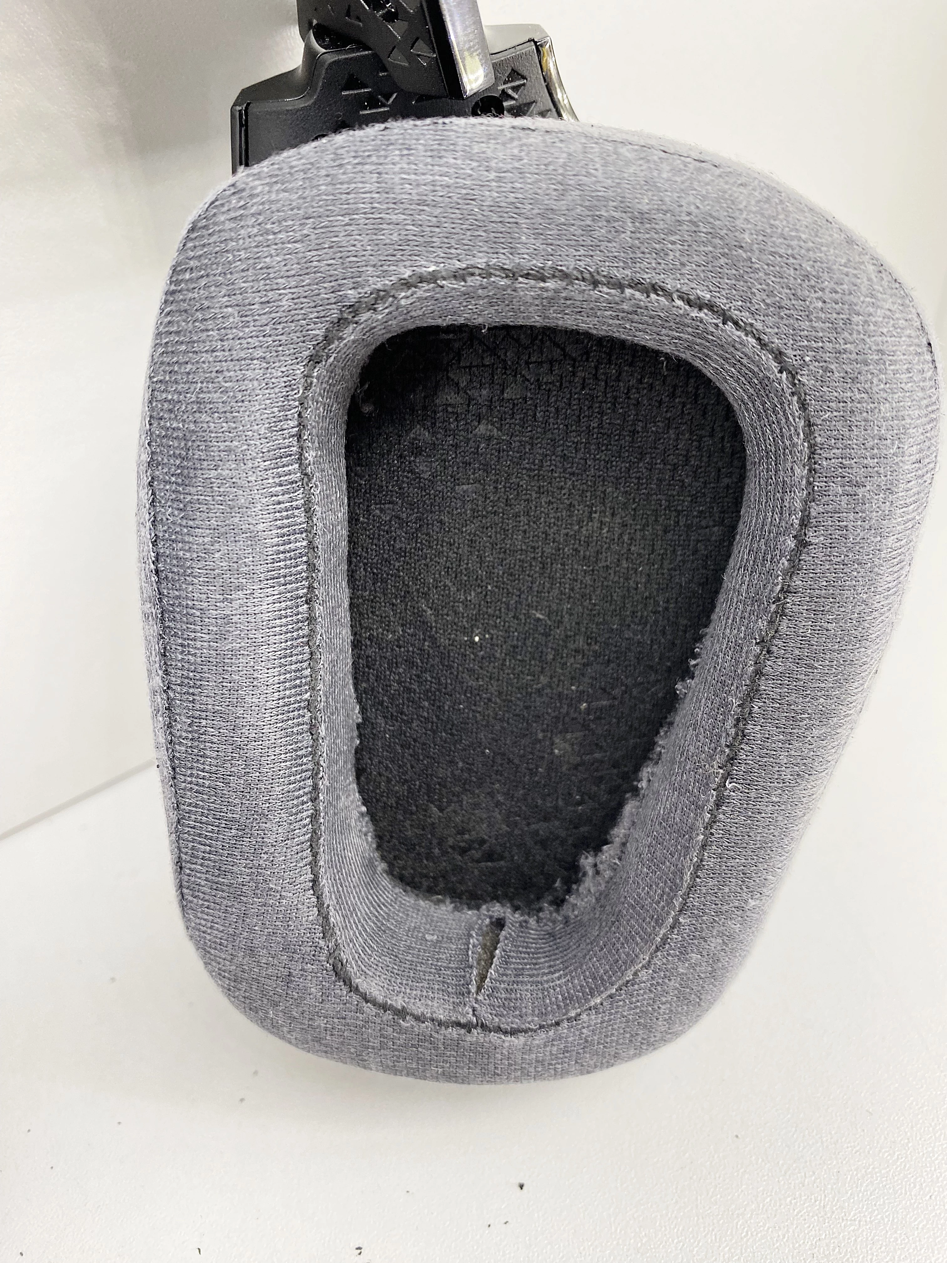 sluchawki-logitech-g933-artemis-spectrum-wireless-material-203673-364073