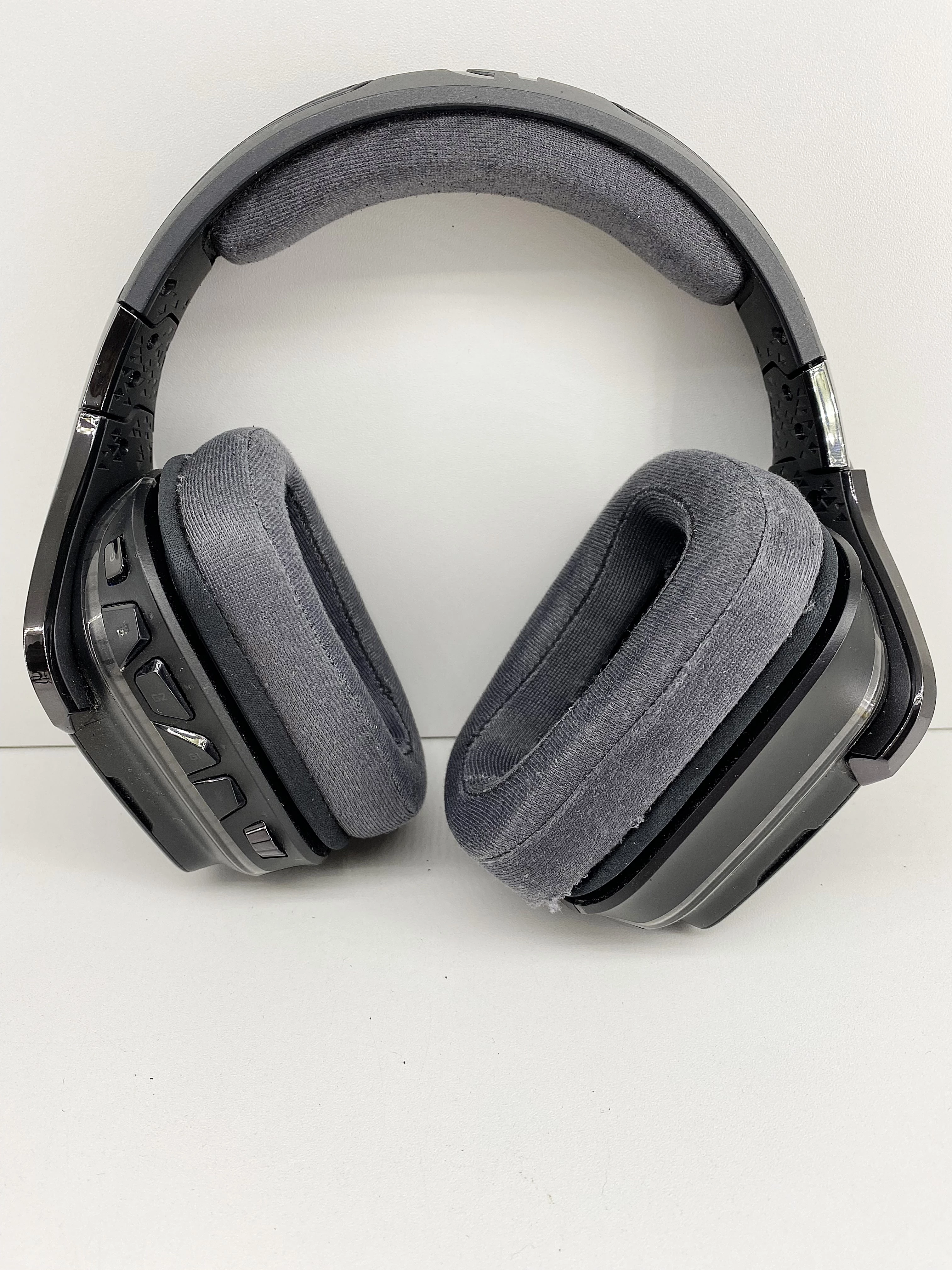 sluchawki-logitech-g933-artemis-spectrum-wireless-model-250439-1919956