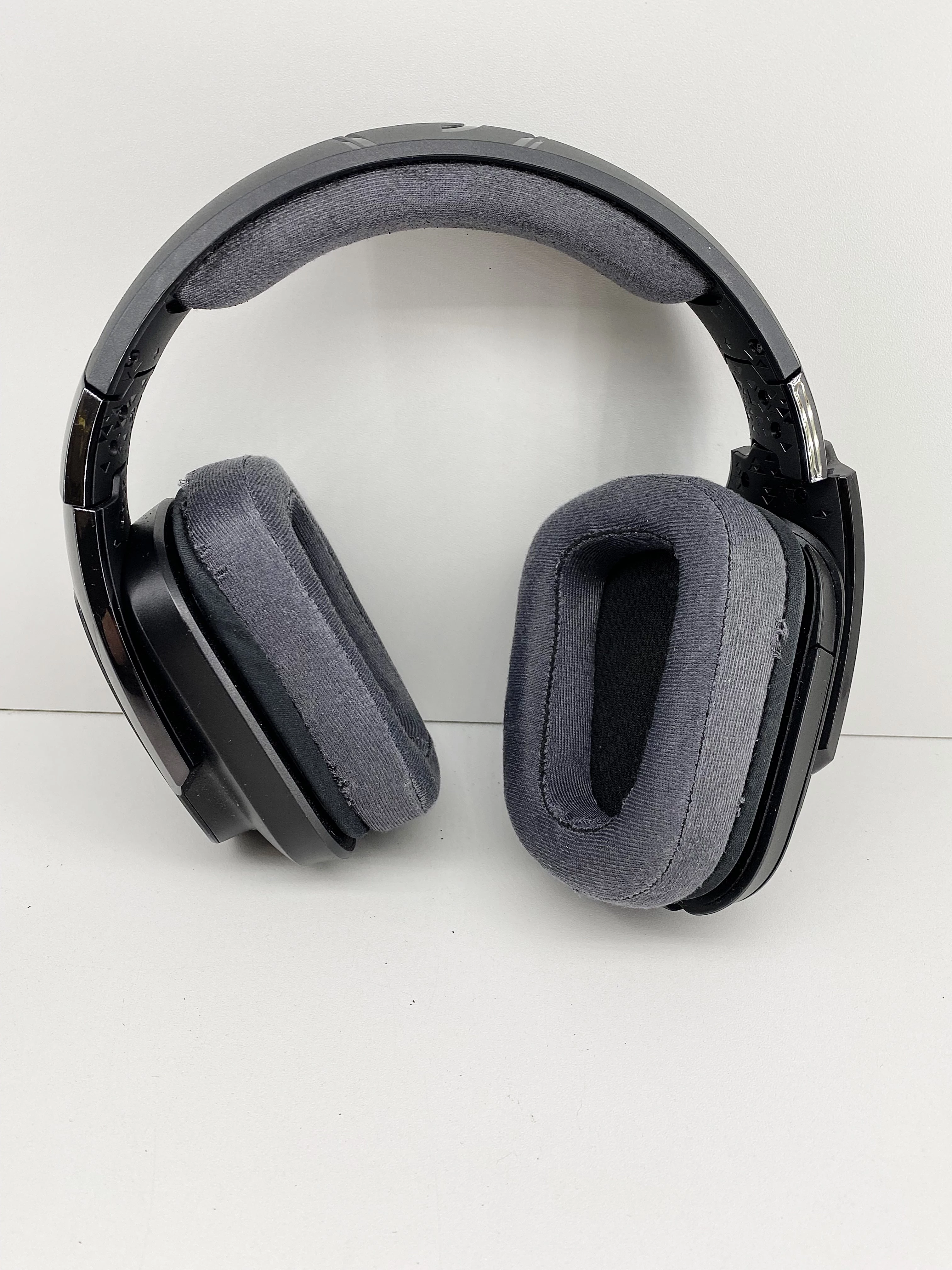 sluchawki-logitech-g933-artemis-spectrum-wireless-marka-248811-1142682