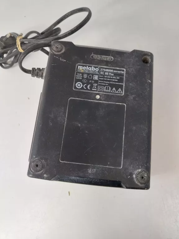 ladowarka-metabo-sc-60-plus-stan-11323-2