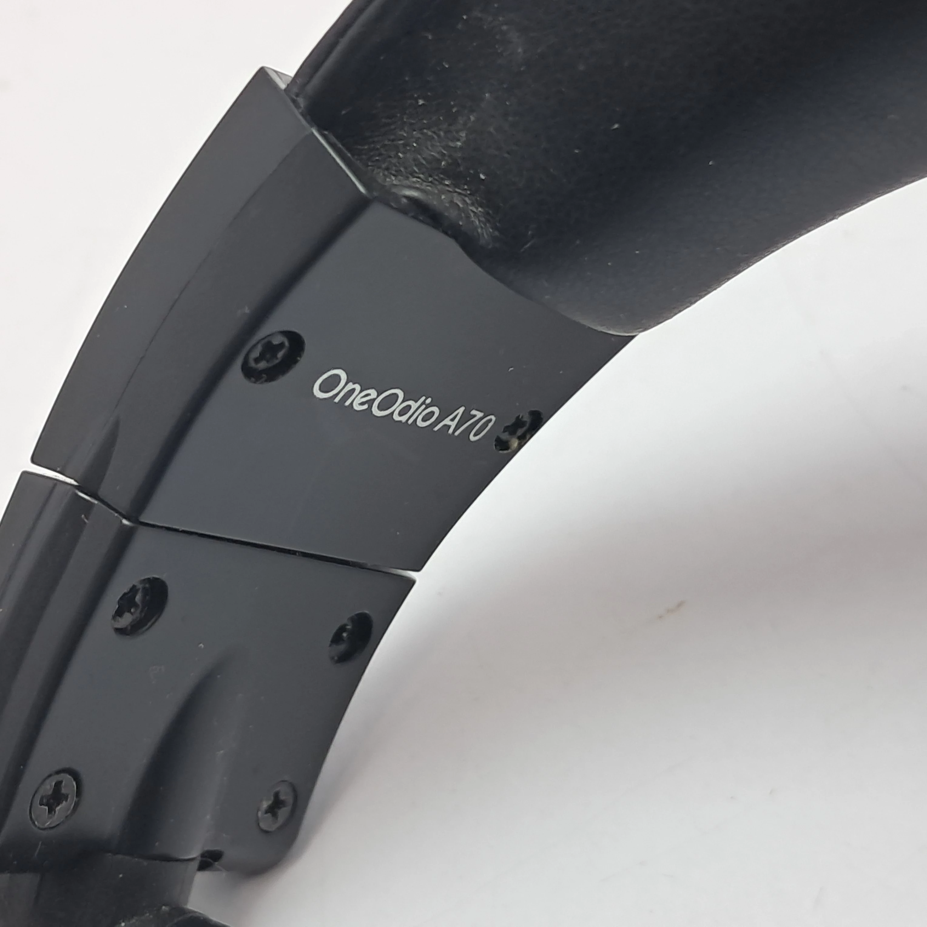 sluchawki-bezprzewodowe-wokoluszne-oneodio-a70-transmisja-sygnalu-203713-217785