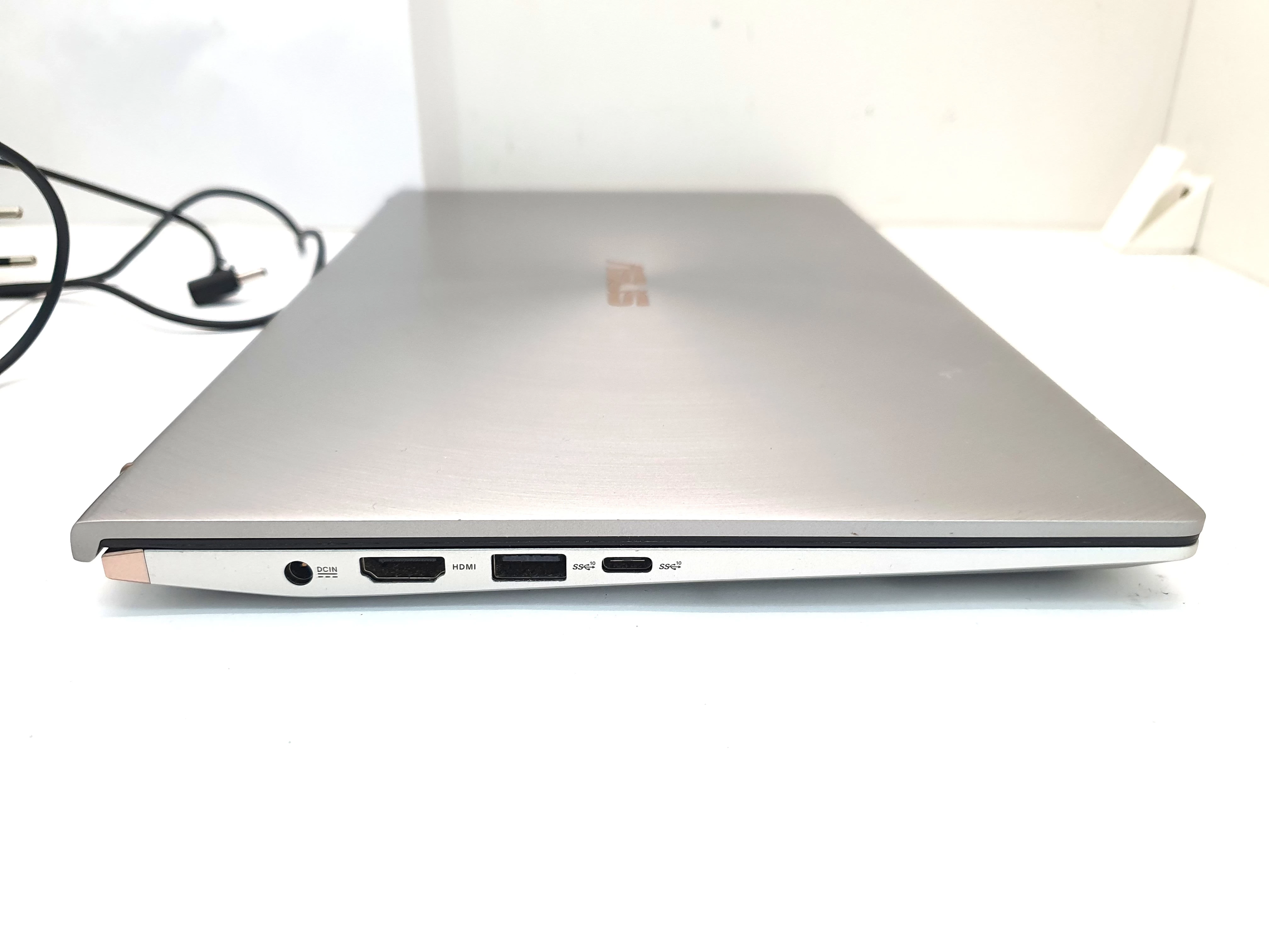 laptop-asus-zenbook-14-amd-ryzen-5-3500u-8512gb-ssd-rozdzielczosc-px-4474-211457