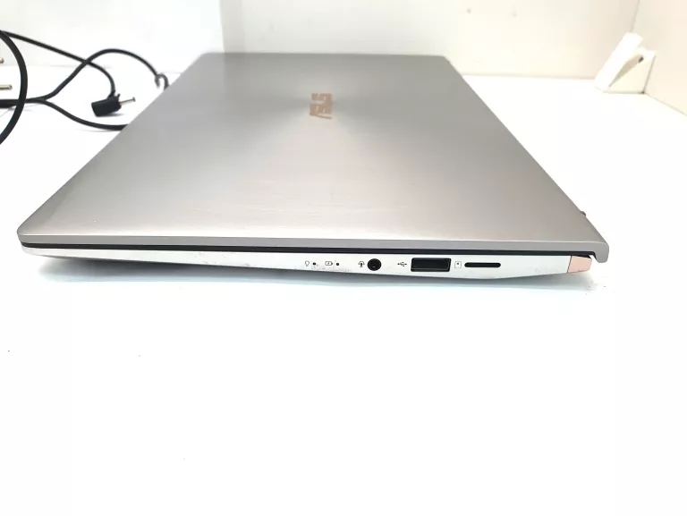 laptop-asus-zenbook-14-amd-ryzen-5-3500u-8512gb-ssd-przekatna-ekranu-1400
