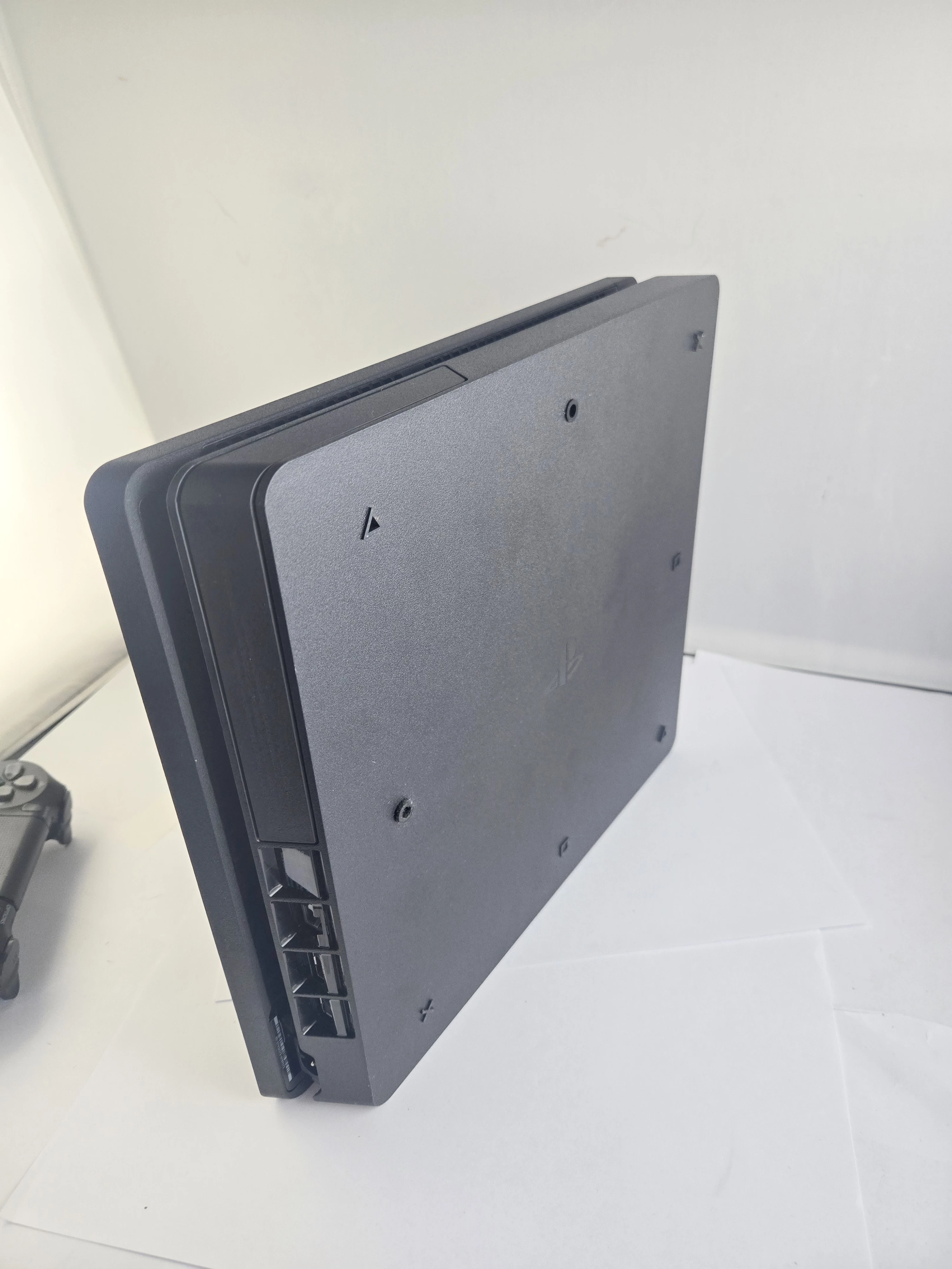 konsola-playstation-4-500gb-kable-kod-producenta-cuh-2216a