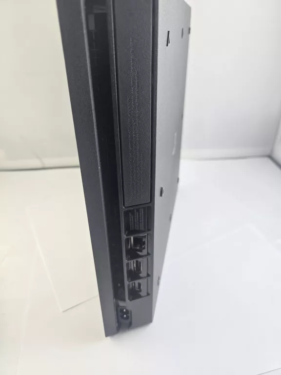konsola-playstation-4-500gb-kable-wersja-130590-2
