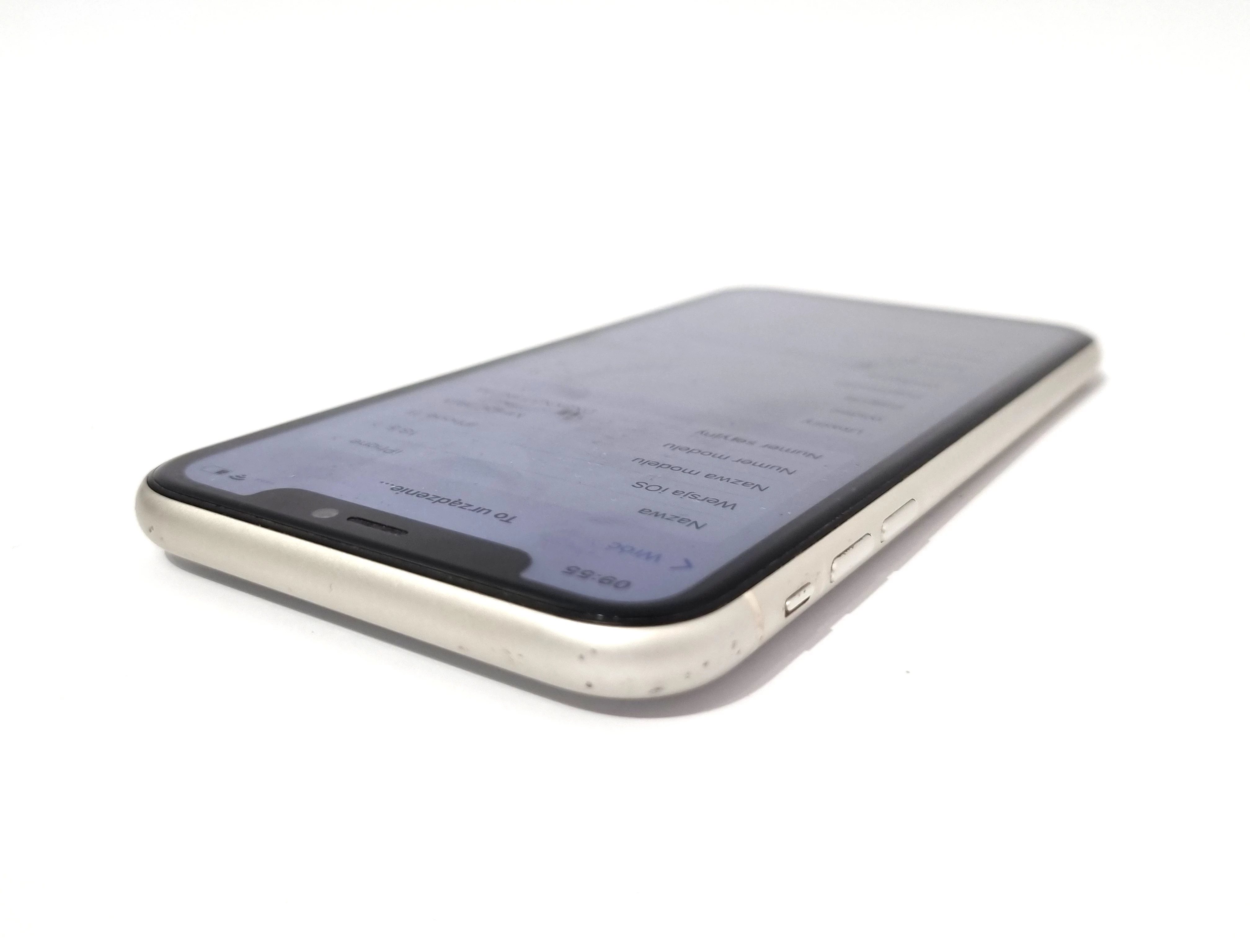 telefon-iphone-11-464gb-82-pamiec-ram-202865-214121