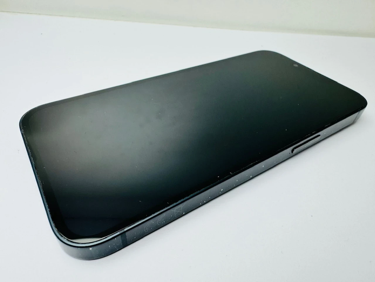 telefon-iphone-13-4128gb-kod-producenta-mlpf3qla