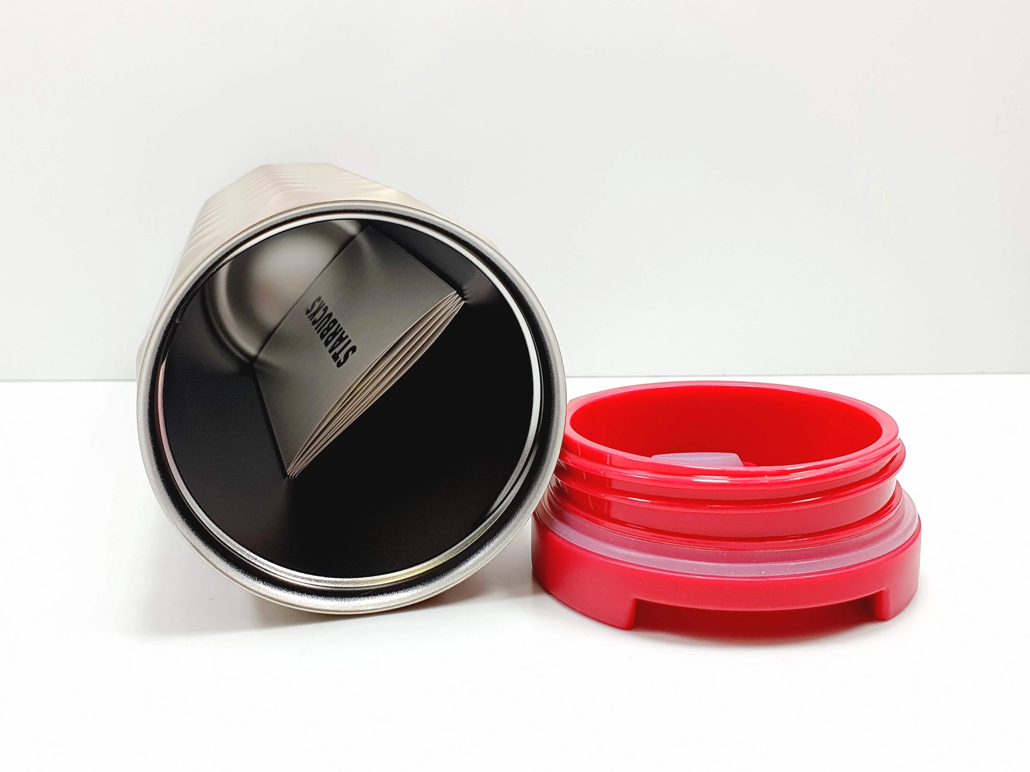 kubek-starbucks-w-kolorze-zlotym-kod-producenta-762111469533