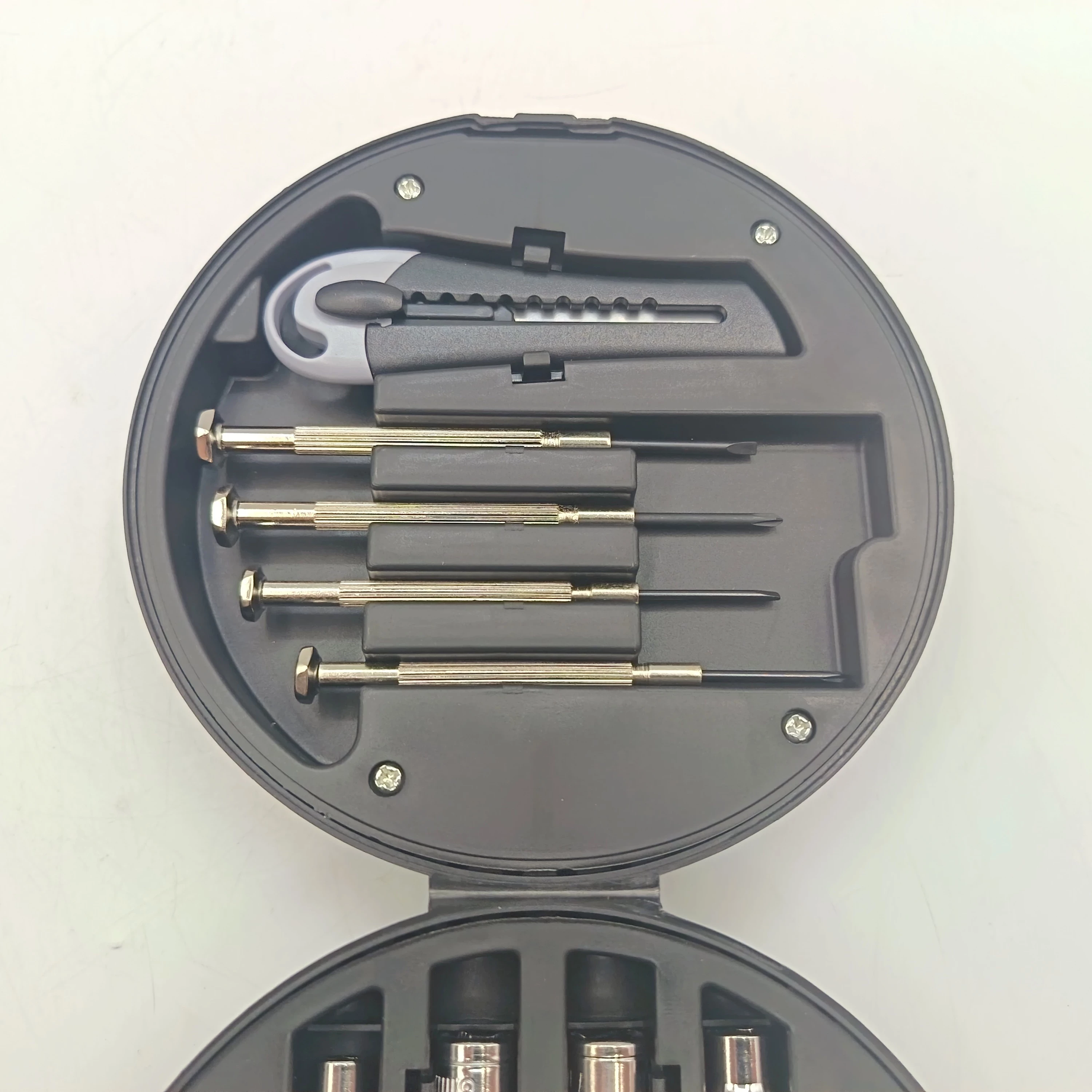 multitool-opona-empeak-kod-producenta-xbgj-multi