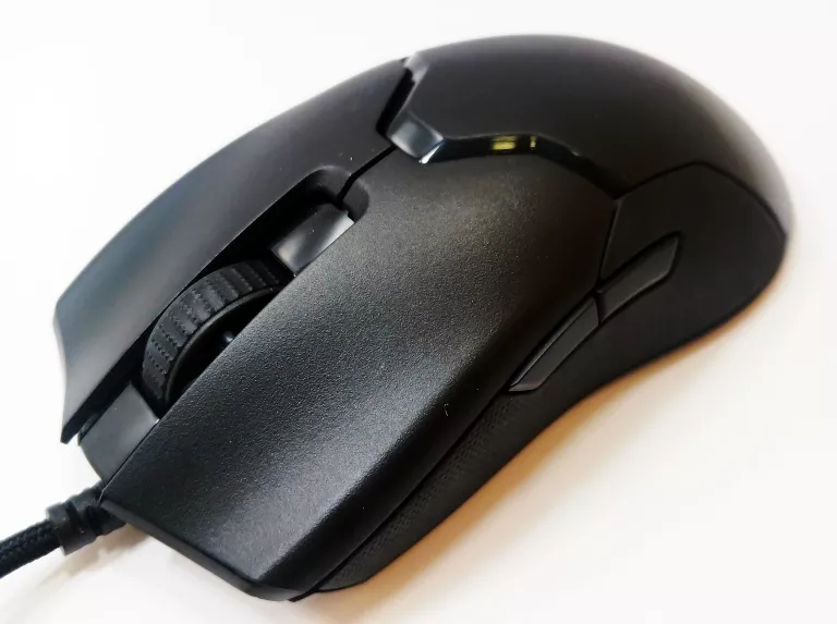 razer-viper-8k-hz-20k-dpi-interfejs-517-2