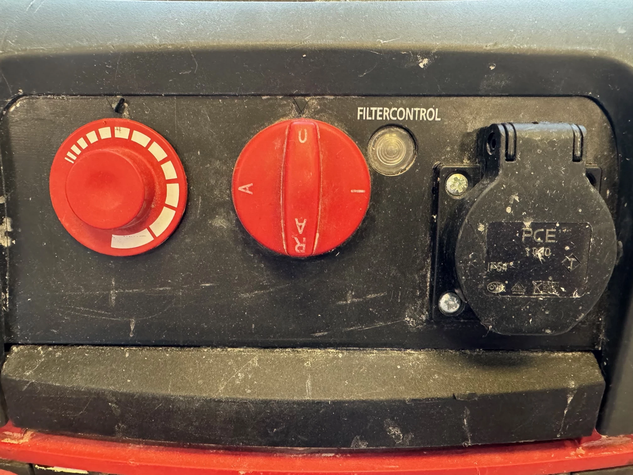 odkurzacz-przemyslowy-starmix-1425-rury-maksymalna-moc-140000