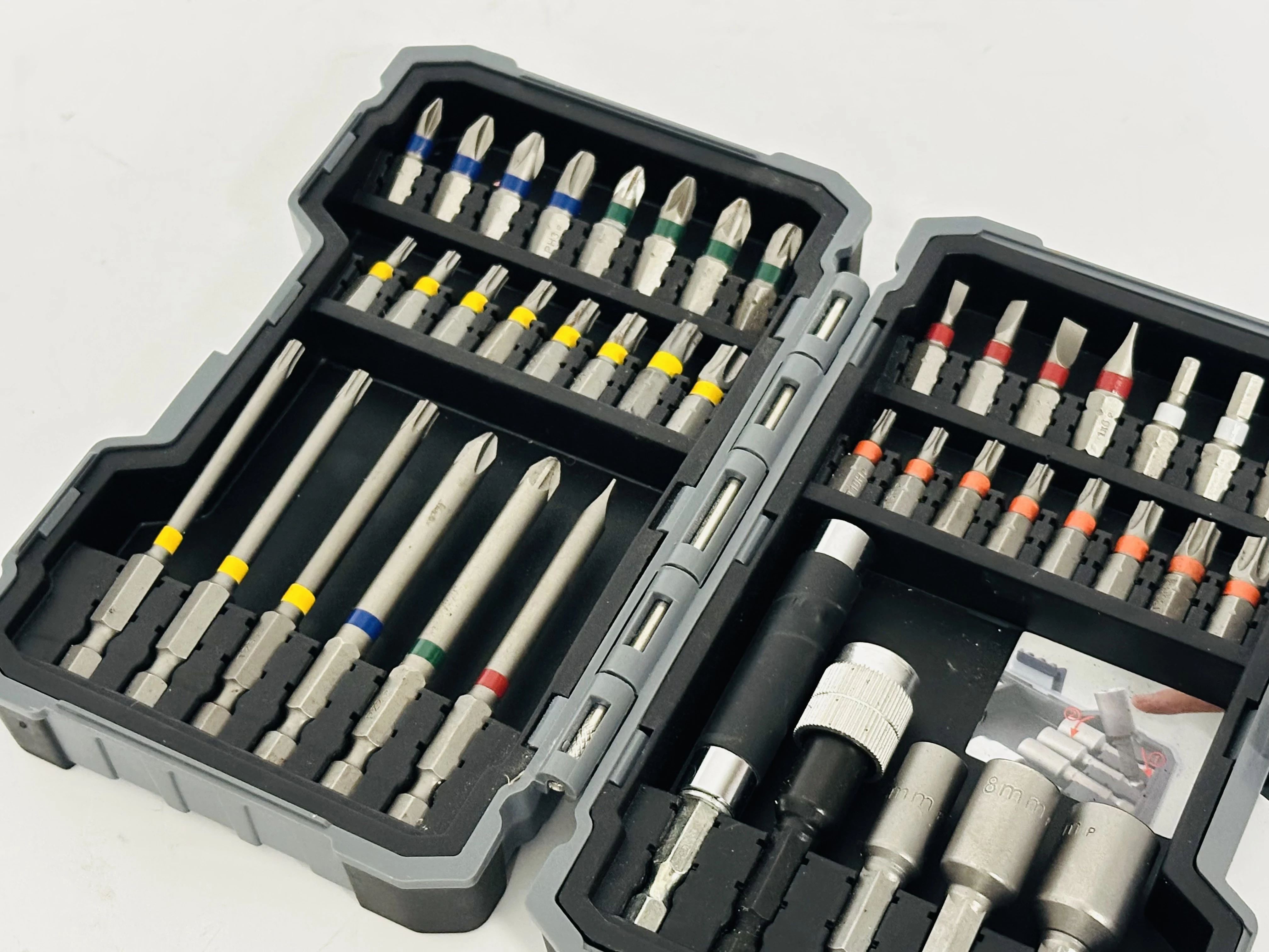 zestaw-bitow-bosch-43-el-typ-grotu-25109-131072