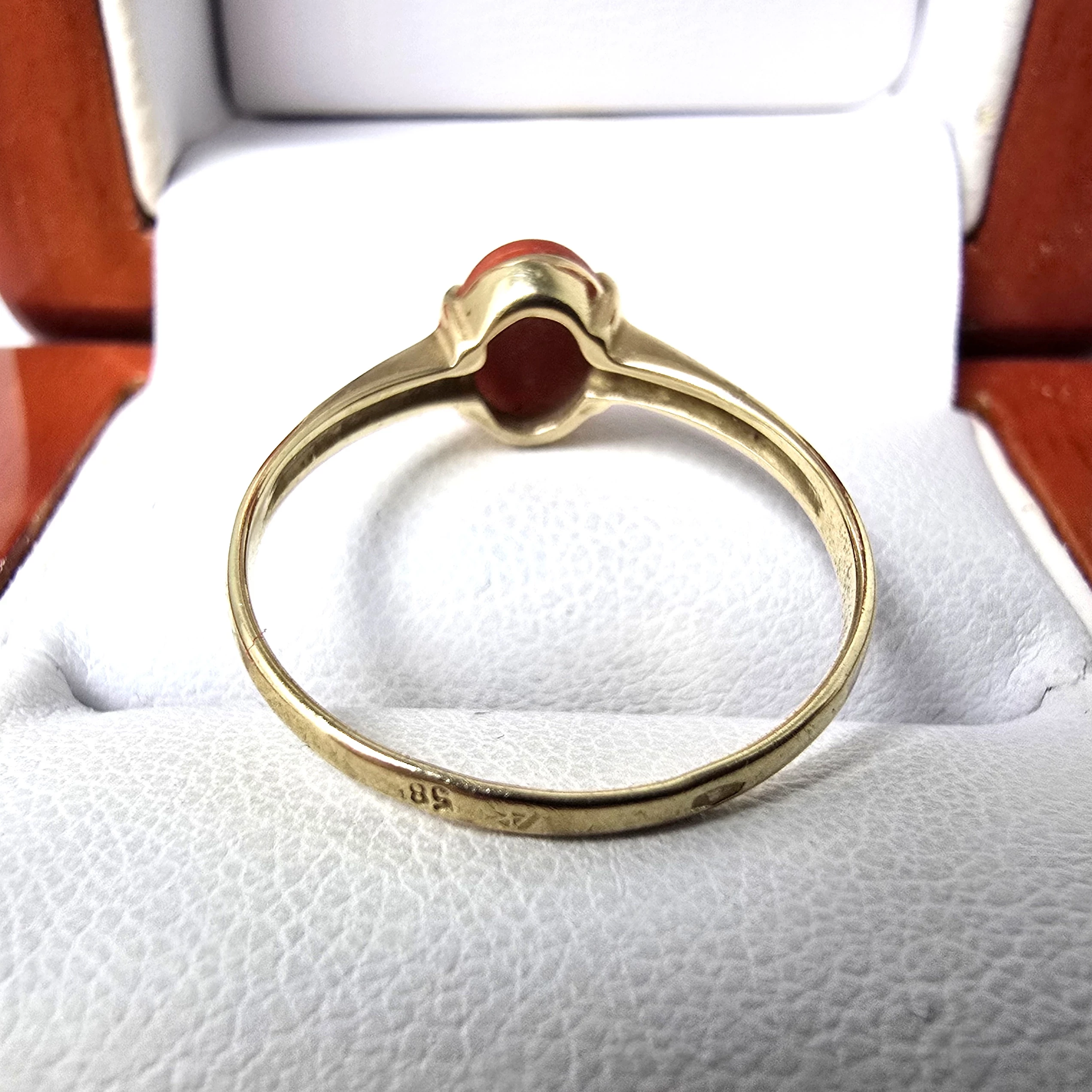 zloty-pierscionek-z-koralem-585-174g-r17-rodzaj-2205-16