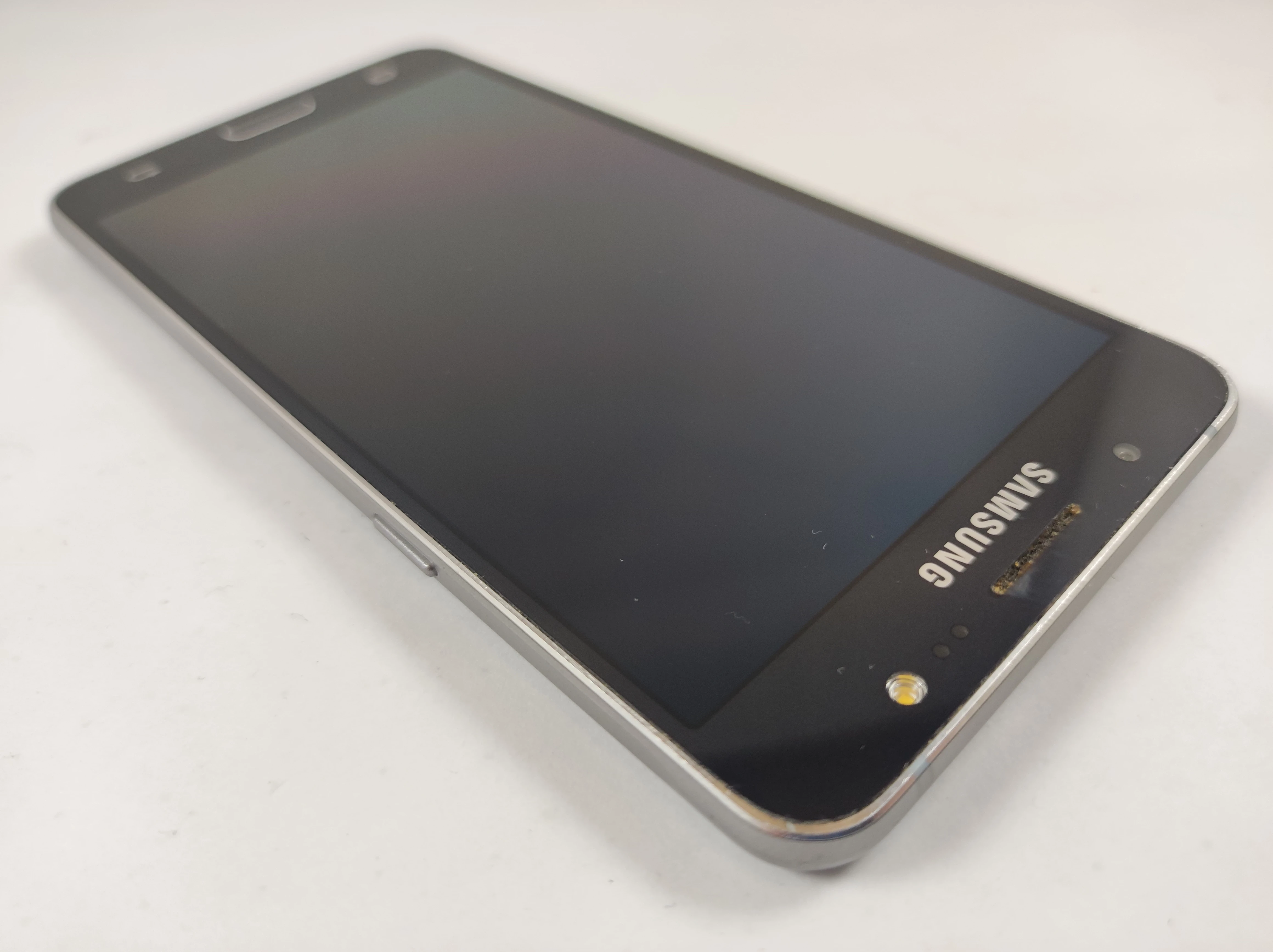 telefon-samsung-galaxy-j5-2016-kod-producenta-sm-j510fzknxeo