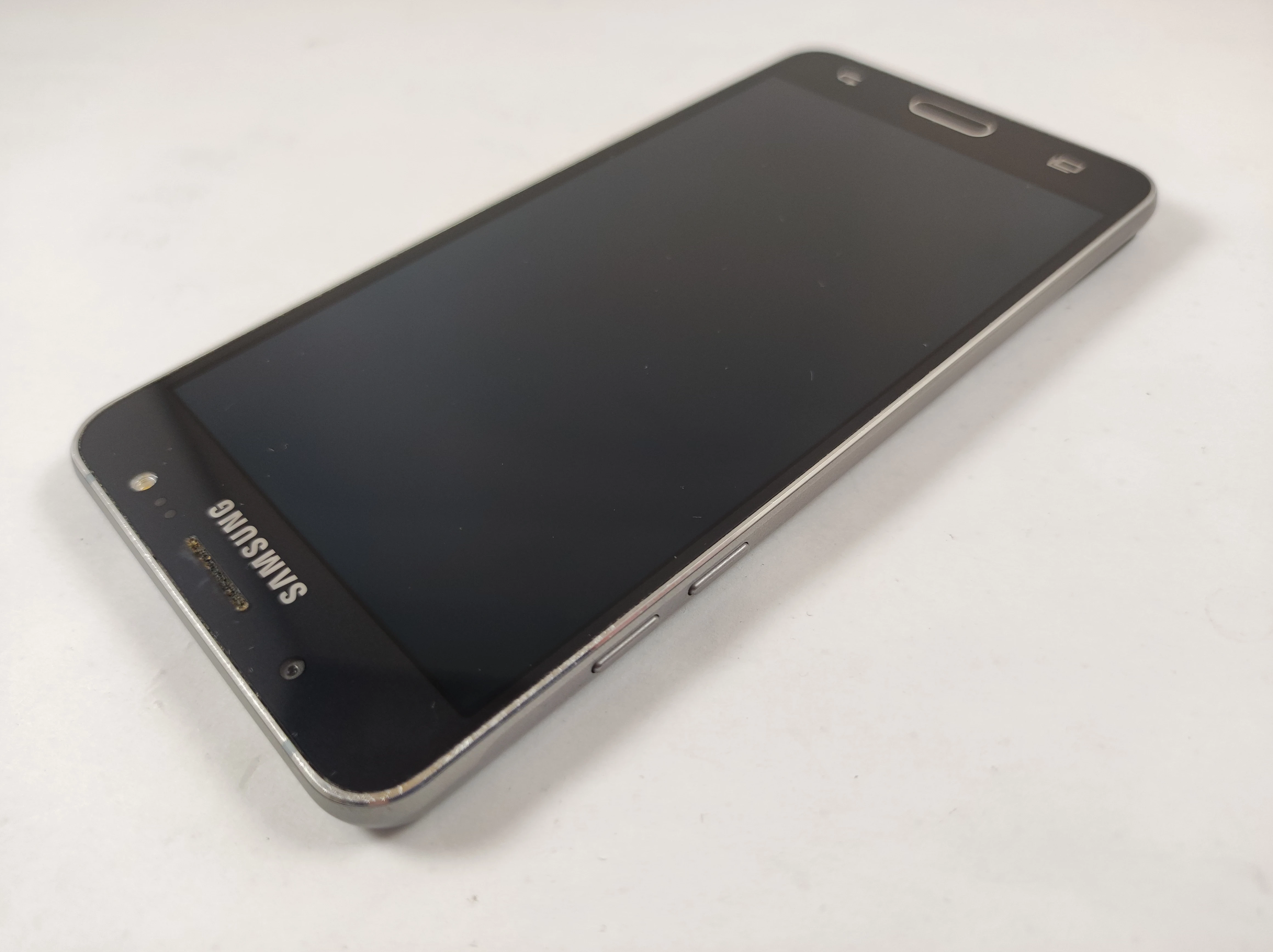 telefon-samsung-galaxy-j5-2016-typ-202685-212929