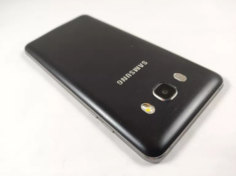 telefon-samsung-galaxy-j5-2016-wbudowana-pamiec-202869-214201