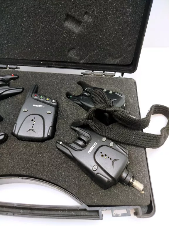 zestaw-sygnalizatorow-neco-carp-41-c104-black-walizka-kod-producenta-70102