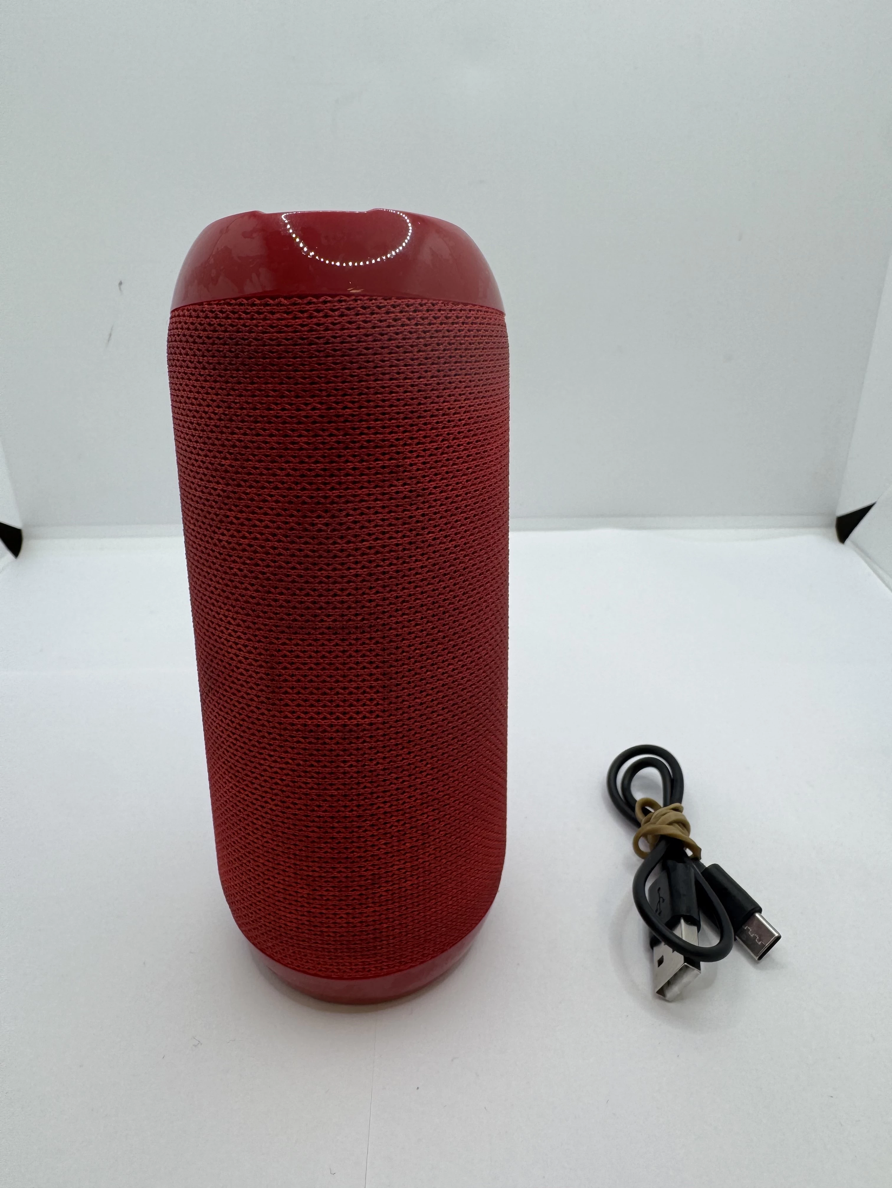 glosnik-przenosny-czerwony-dworcowa-26-bytom