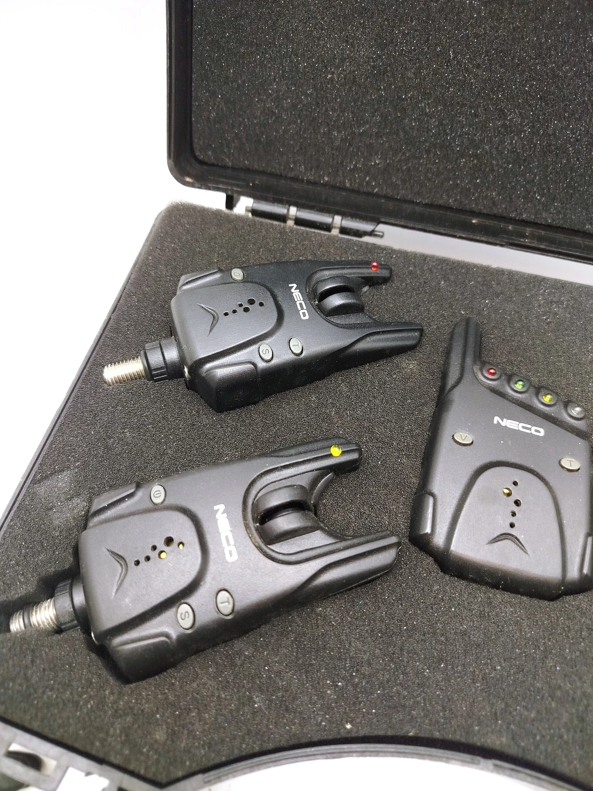 zestaw-sygnalizatorow-neco-carp-41-c104-black-walizka-rodzaj-247880-833502