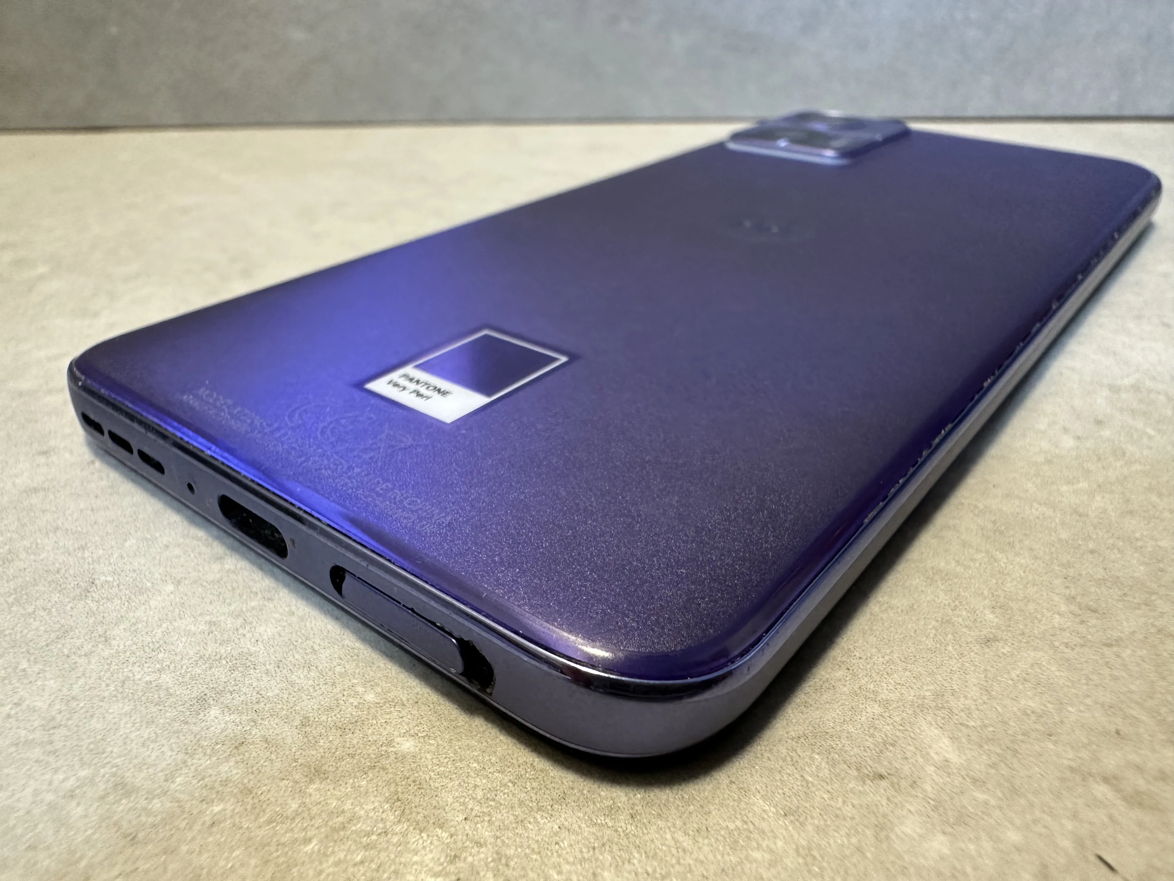 telefon-motorola-edge-30-neo-8128gb-wbudowana-pamiec-202869-214189