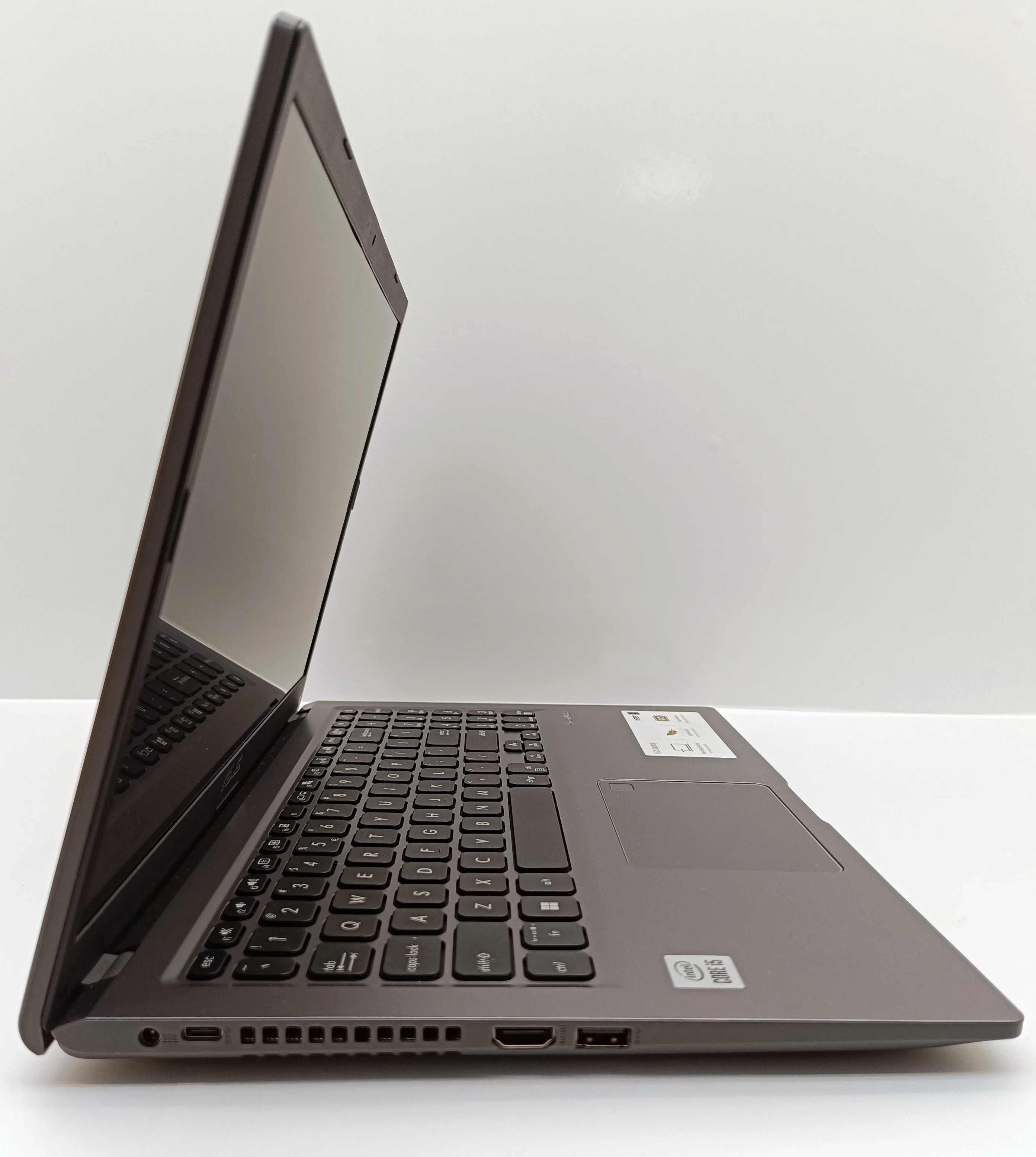 laptop-laptop-asus-vivobook-x515ja-8256gb-ssdi5-przekatna-ekranu-1560