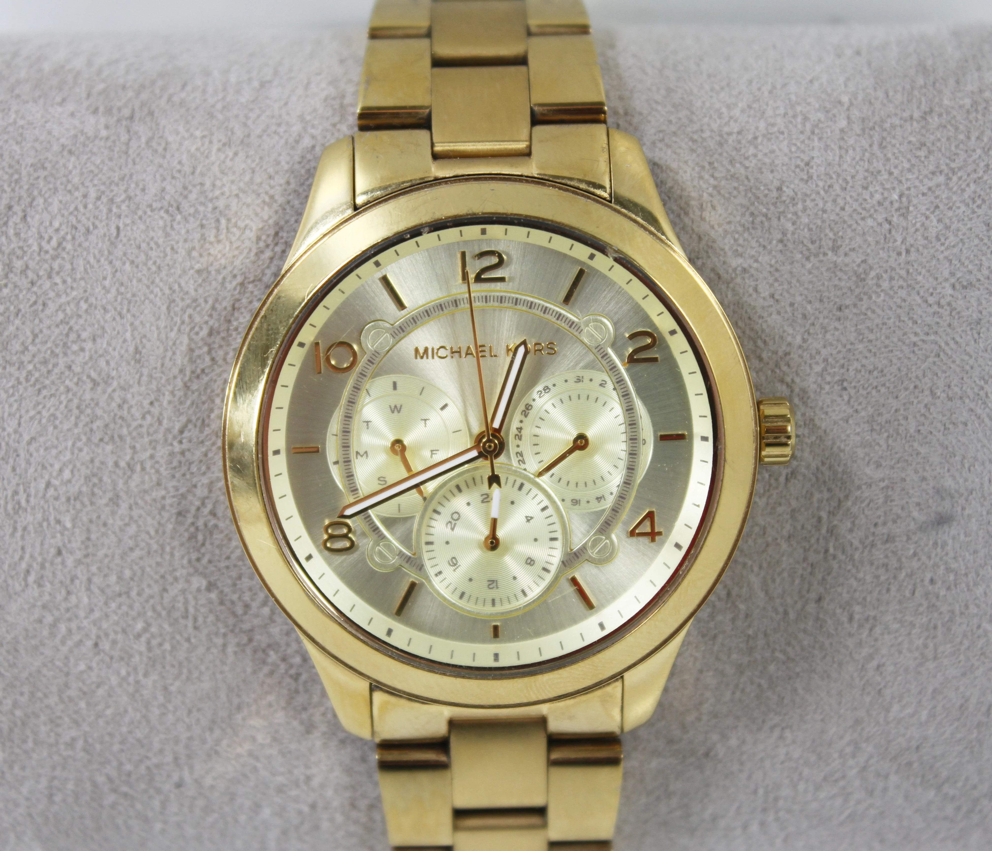 zegarek-damski-michael-kors-runway-mk6588-stan-11323-2