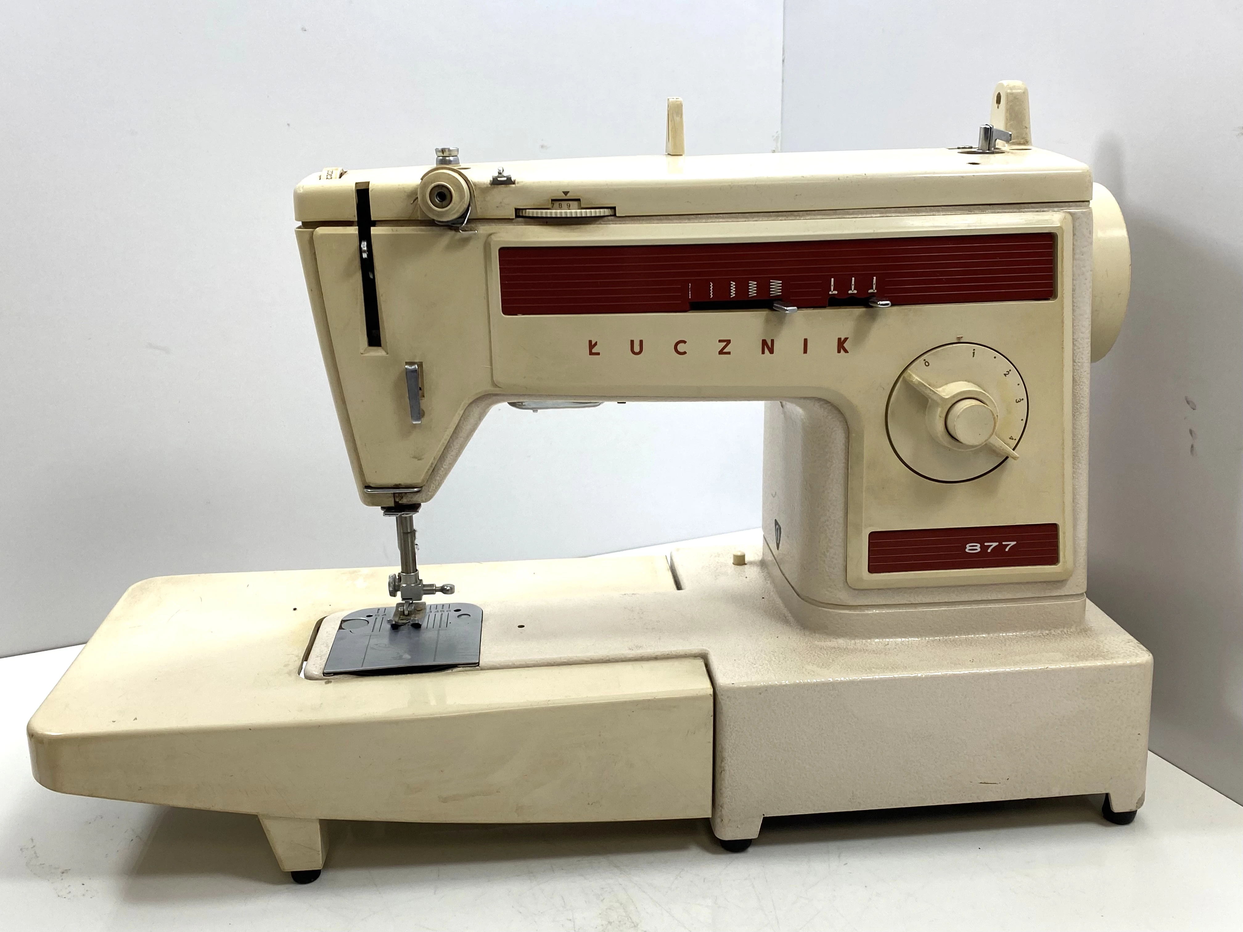 maszyna-do-szycia-lucznik-877-stefana-grota-roweckiego-7h-krakow