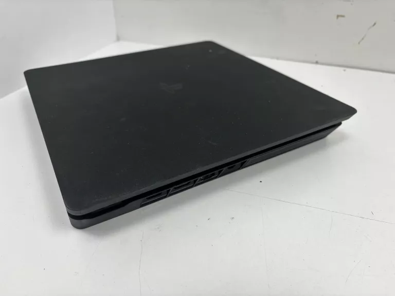 konsola-playstation-4-slim-pad-kabel-wersja-130590-1