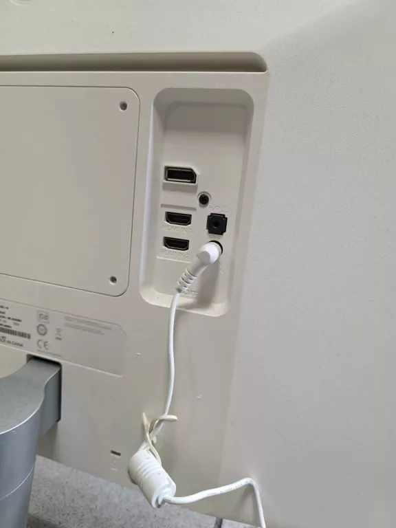 monitor-lg-27ul500-stan-11323-2