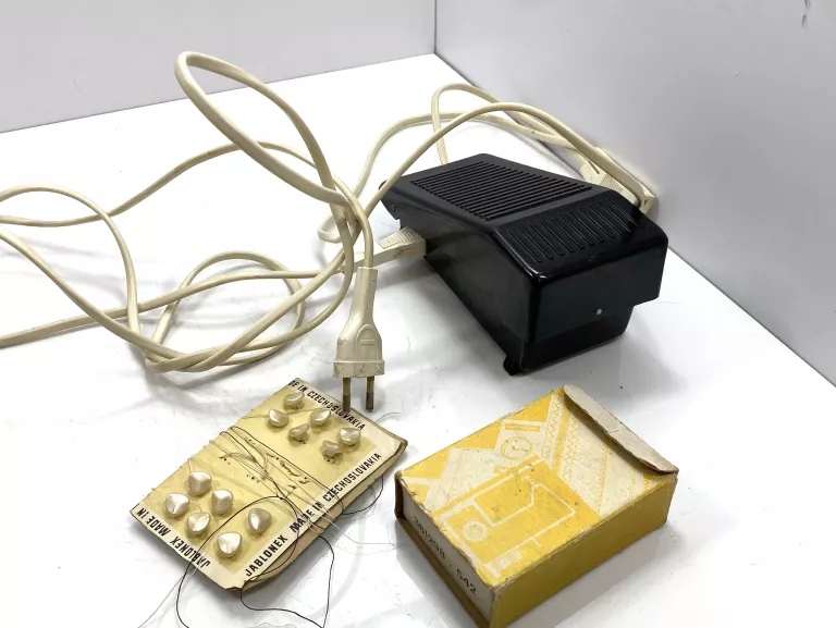 maszyna-do-szycia-lucznik-877-kod-producenta-877