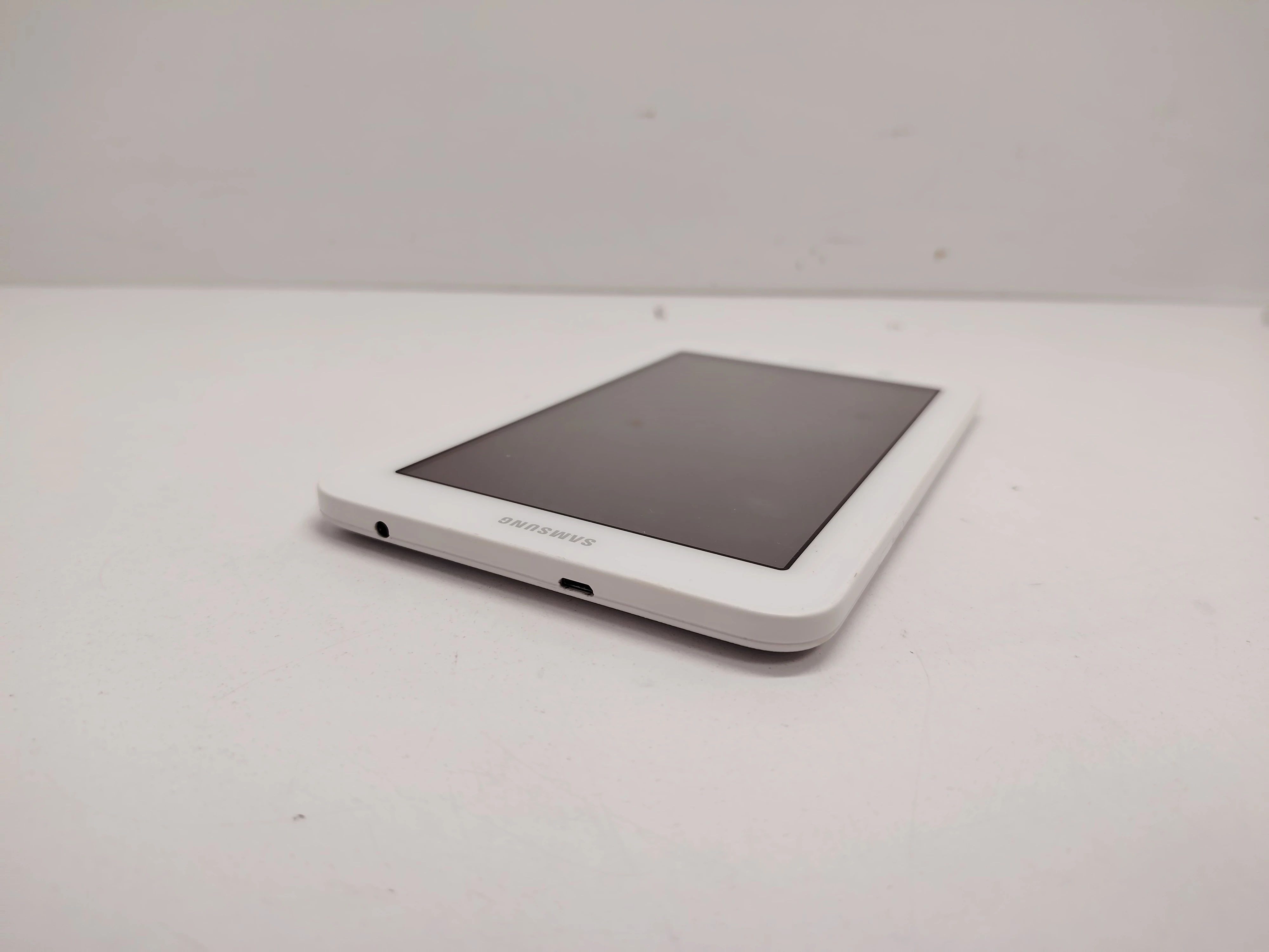 tablet-samsung-galaxy-tab-3-lite-70-t110-7-transmisja-danych-217-1024