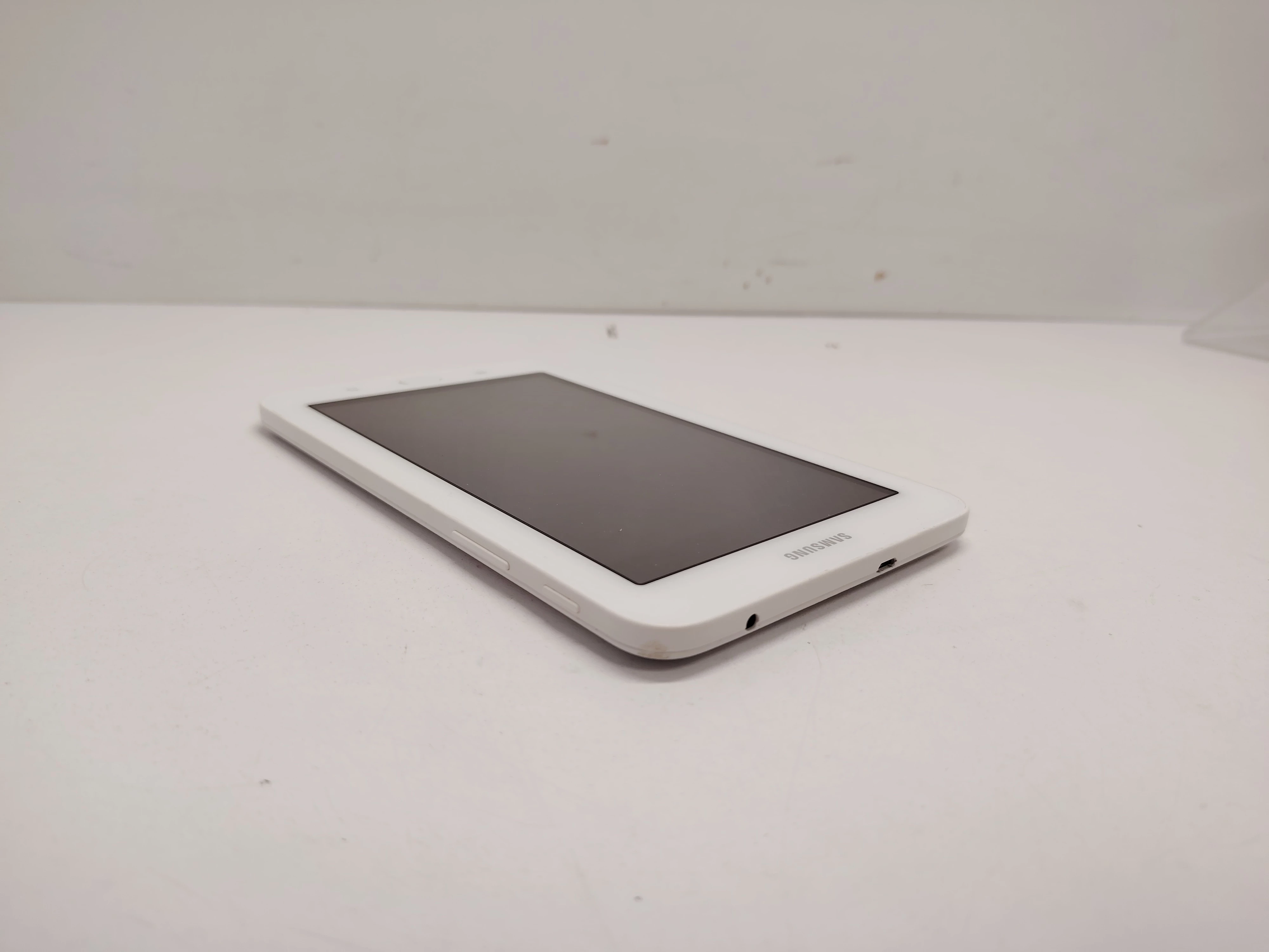 tablet-samsung-galaxy-tab-3-lite-70-t110-7-przekatna-ekranu-700