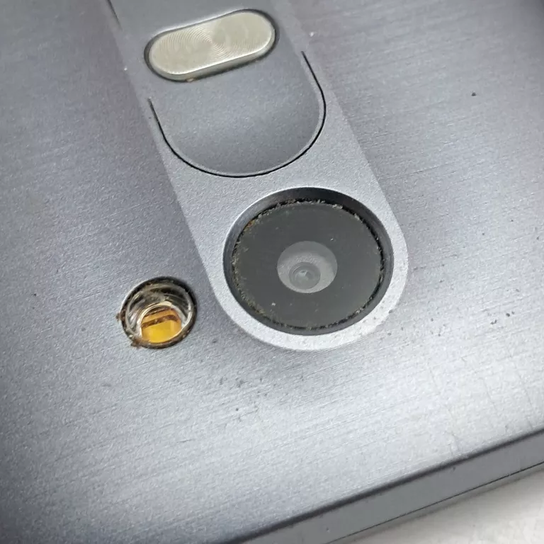 telefon-lg-leon-wbudowana-pamiec-202869-214205