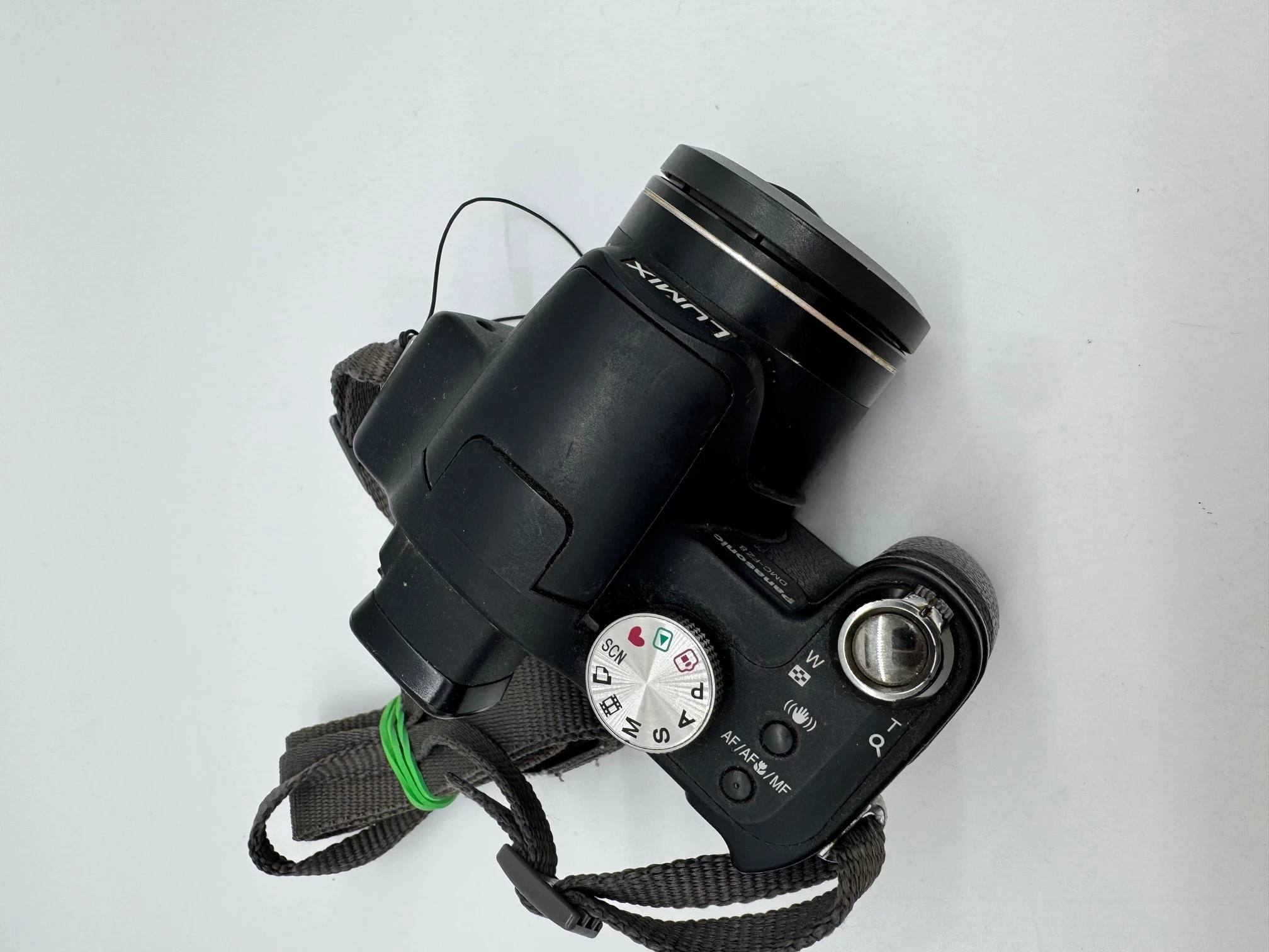 aparat-panasonic-lumix-dmc-fz8-rozdzielczosc-700