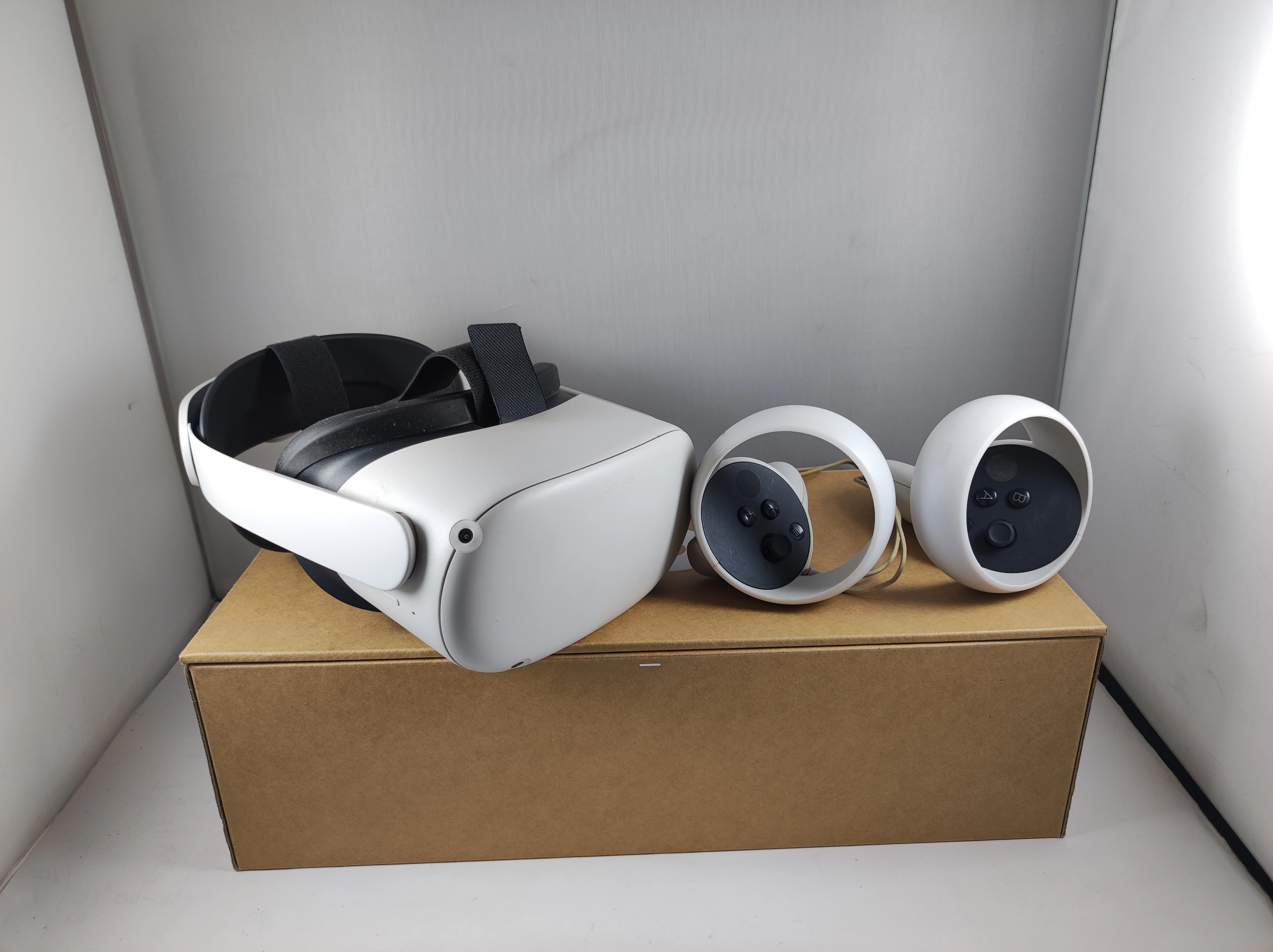 gogle-vr-oculus-meta-quest-2-komplet-wielka-rzeznicka-1-srem-centrum