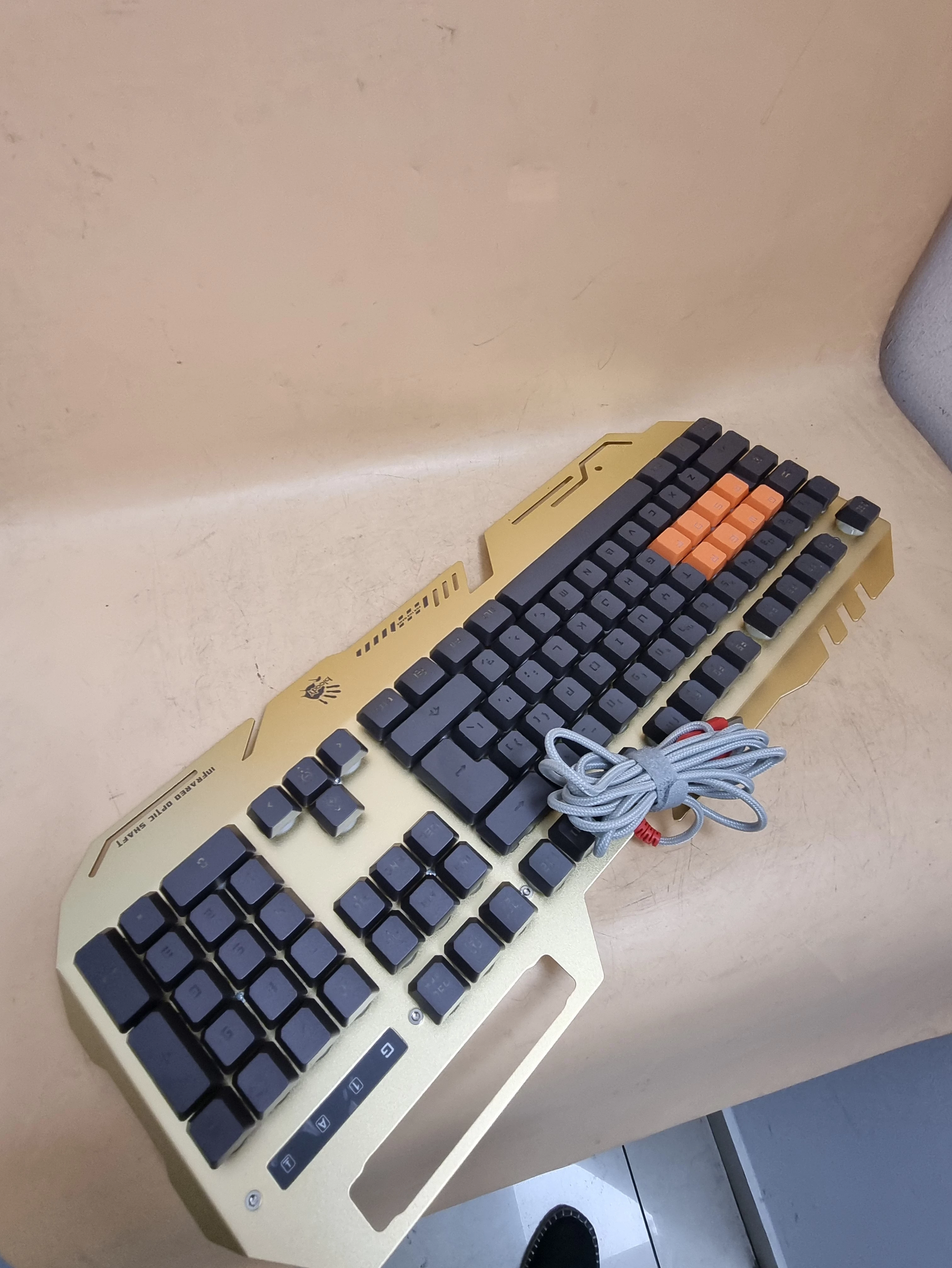 klawiatura-bloody-b41-8-interfejs-1247-1