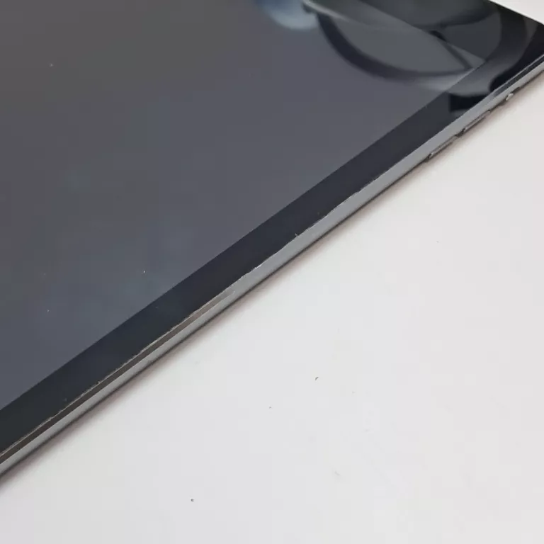 tablet-apple-ipad-air-97-1-gb-16-gb-srebrny-komunikacja-219-2