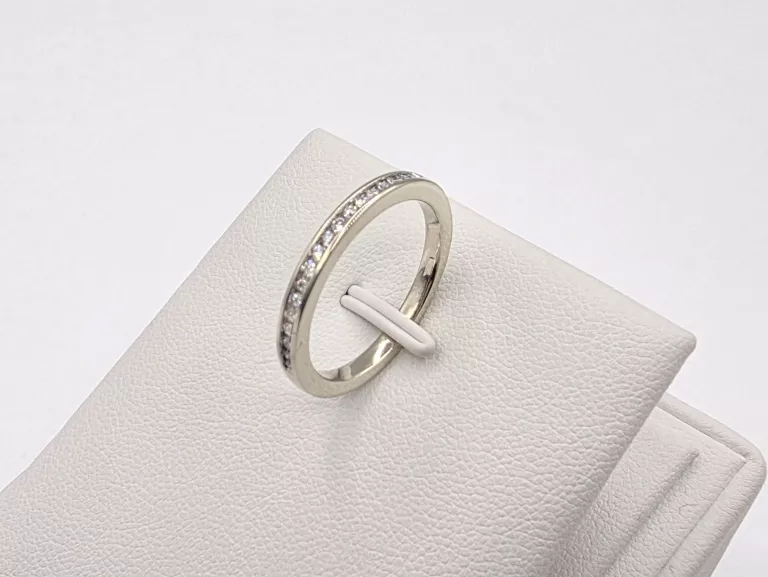 zloty-pierscionek-z-brylantami-019ct-585-267g-r15-material-15835-2