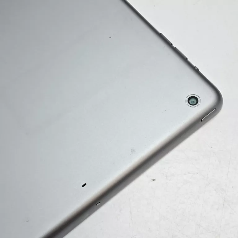 tablet-apple-ipad-air-97-1-gb-16-gb-srebrny-system-operacyjny-16332-4
