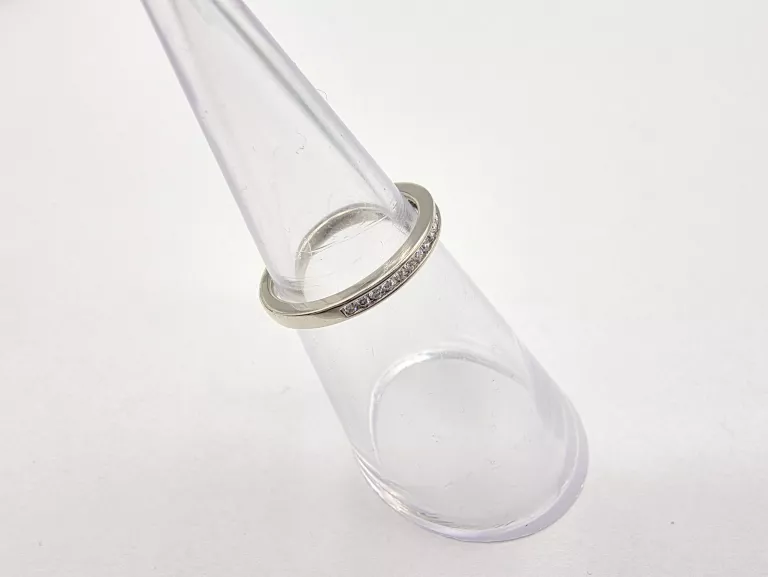 zloty-pierscionek-z-brylantami-019ct-585-267g-r15-kolor-249512-1647429