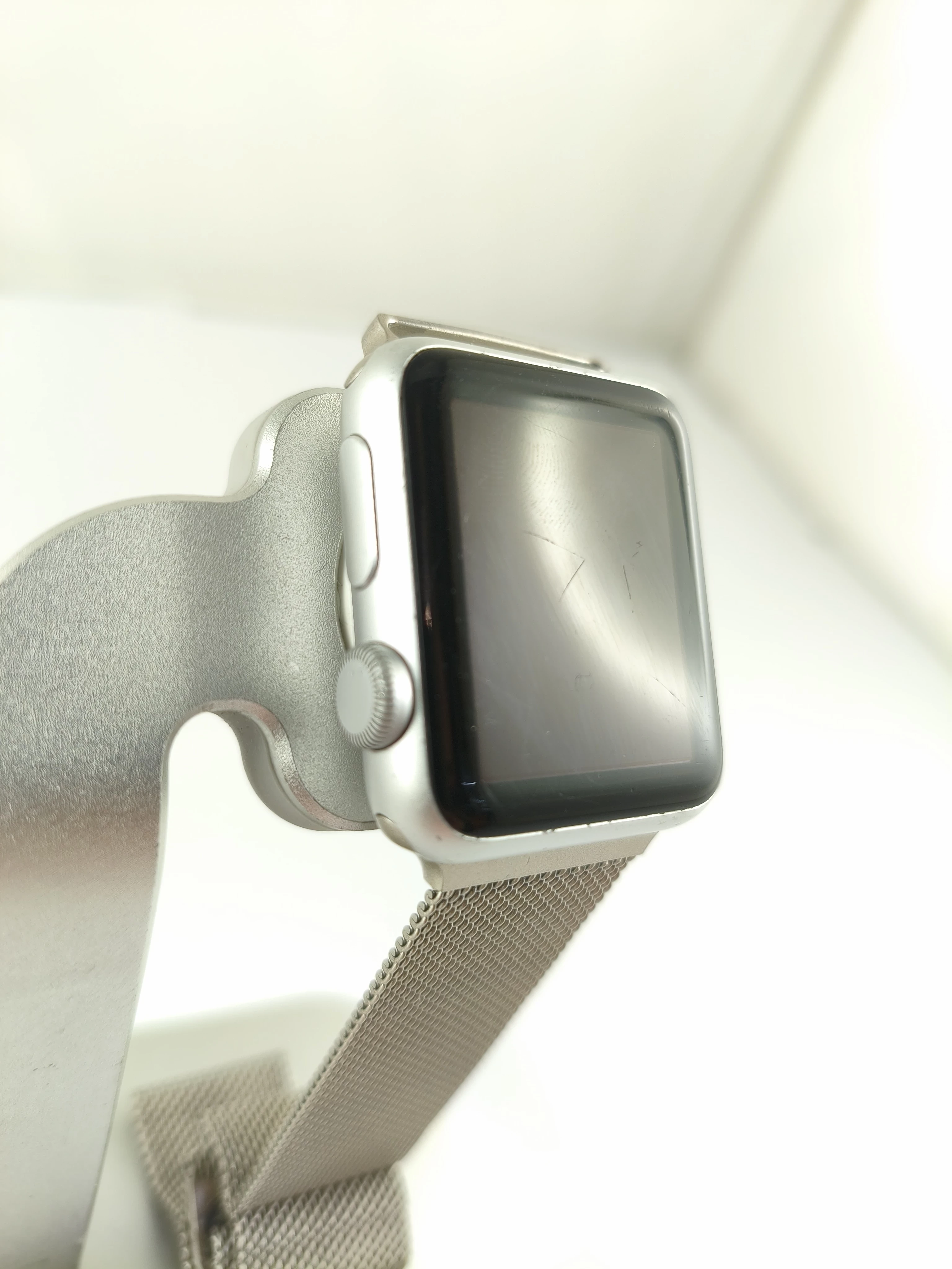 apple-watch-gen-3-ladowarka-ean-gtin-0195950645828