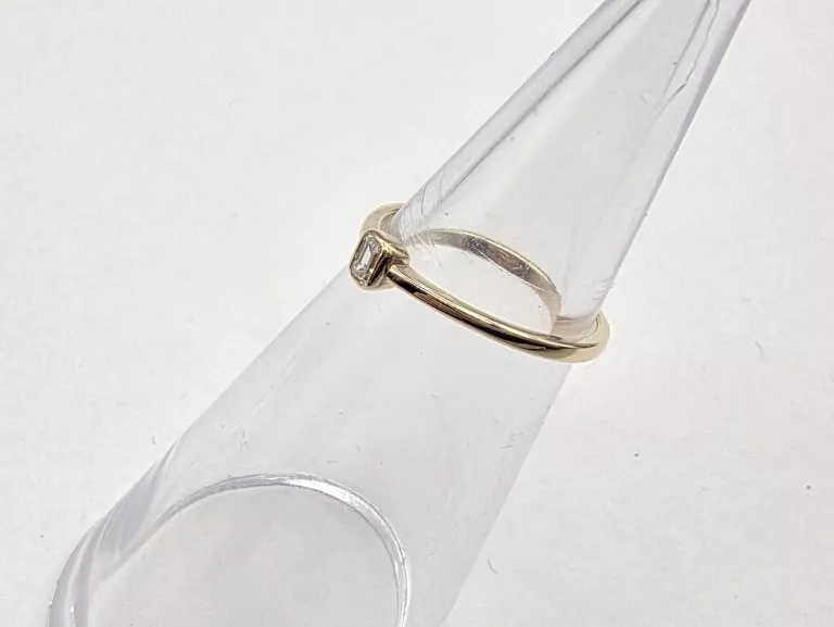 zloty-pierscionek-z-brylantem-011ct-585-148g-r15-material-15835-2