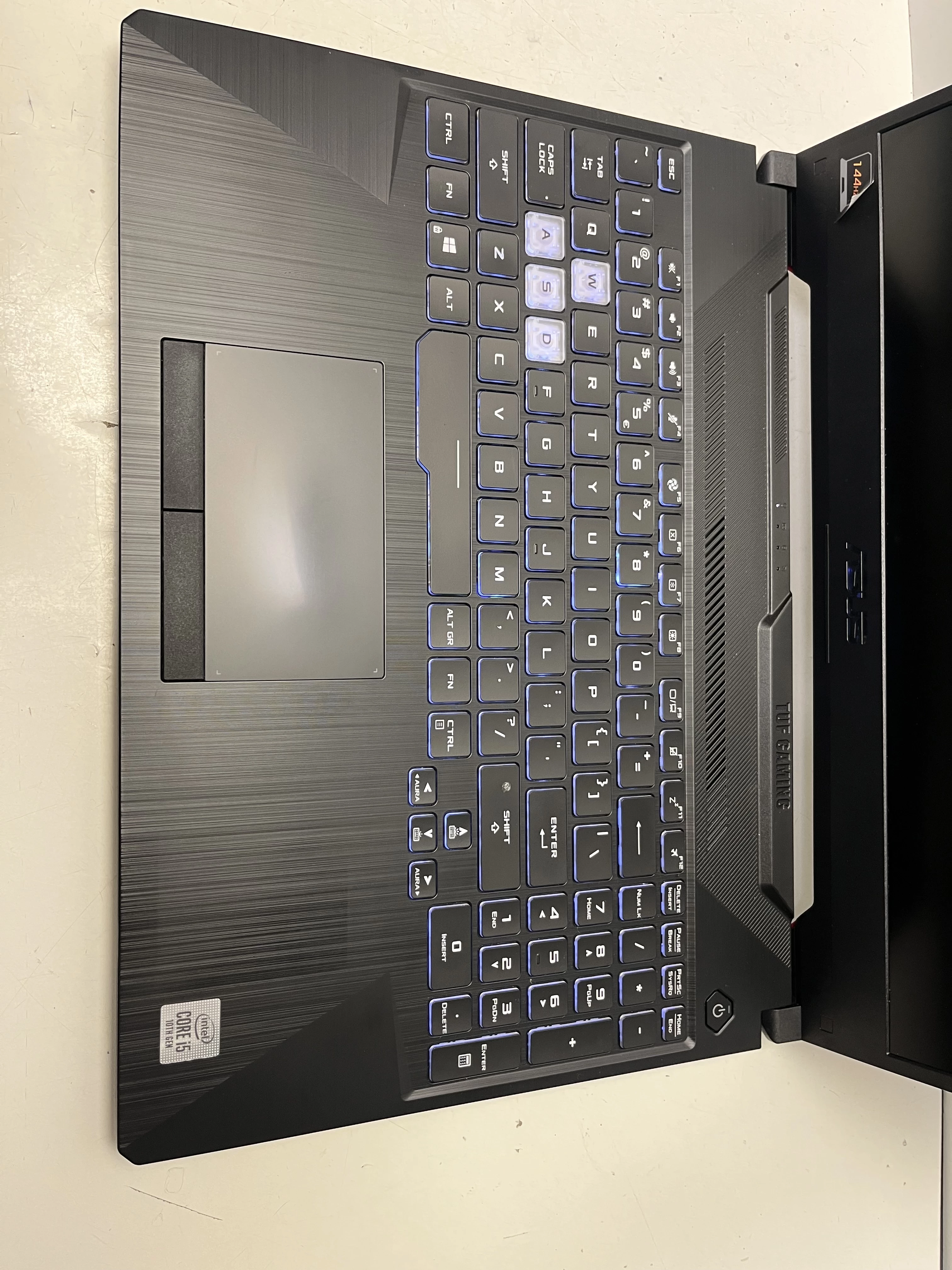 laptop-asus-tuf-gaming-fx506l-8512gb-gtx-1650-i5-10300h-przekatna-ekranu-1560